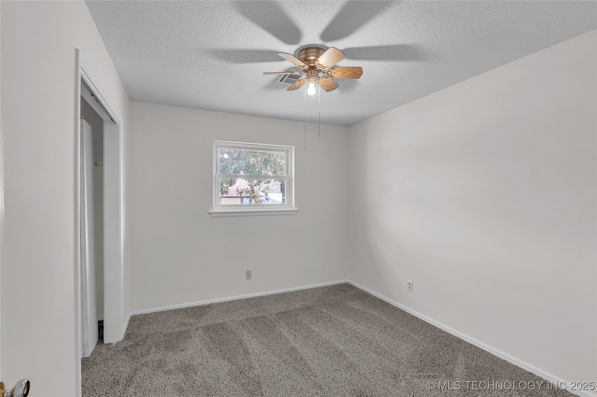 1127 W Shawnee Avenue Property Photo 22