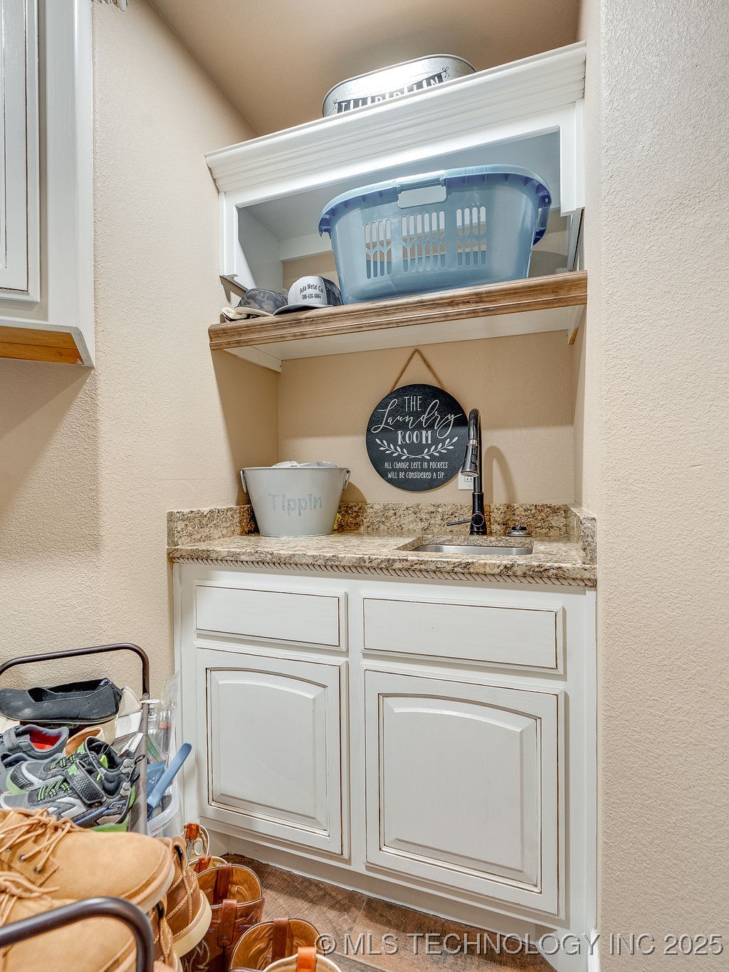 2246 County Road 1650 Property Photo 43