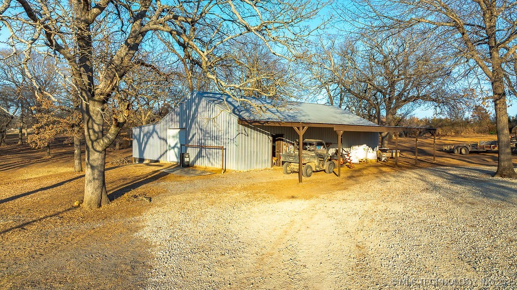 2246 County Road 1650 Property Photo 65