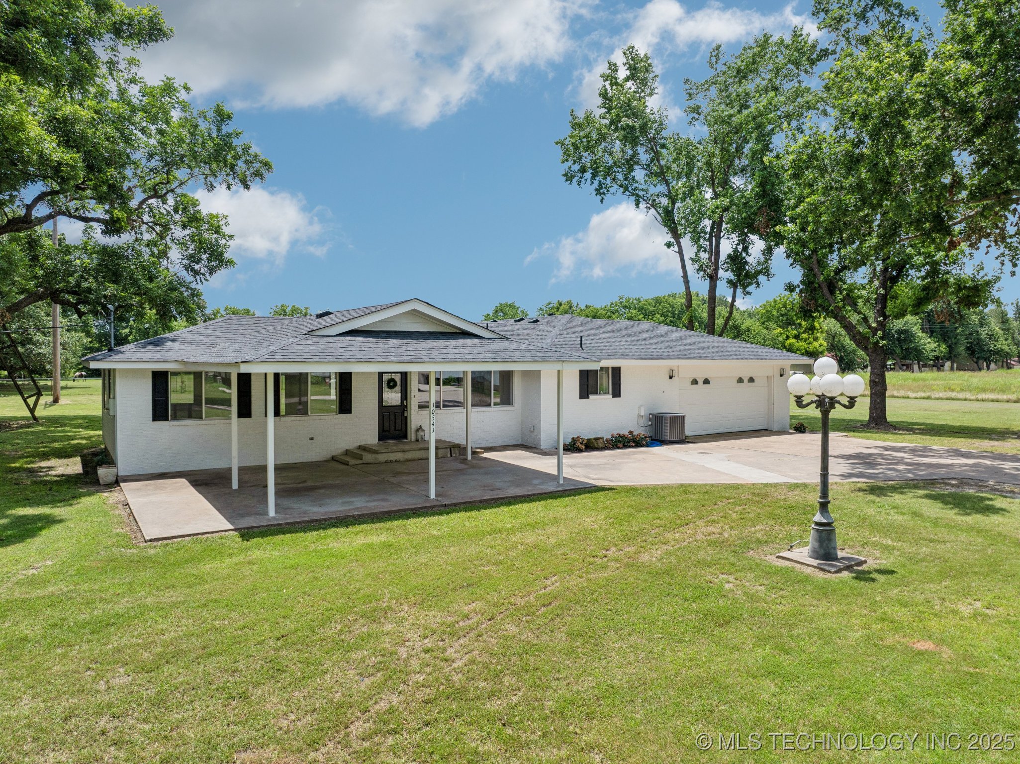 10541 Sahoma Lake Road Property Photo 1