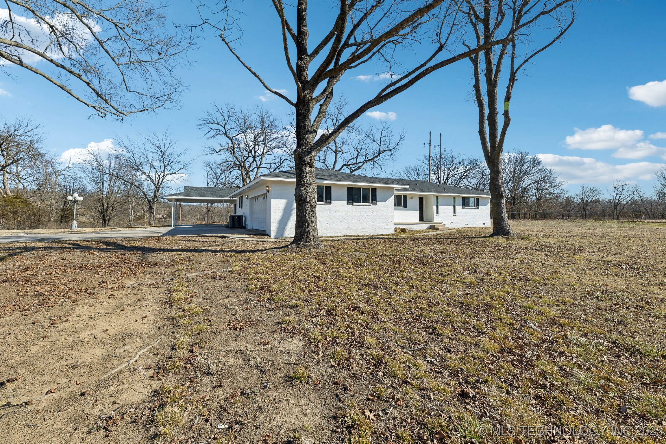 10541 Sahoma Lake Road Property Photo 2