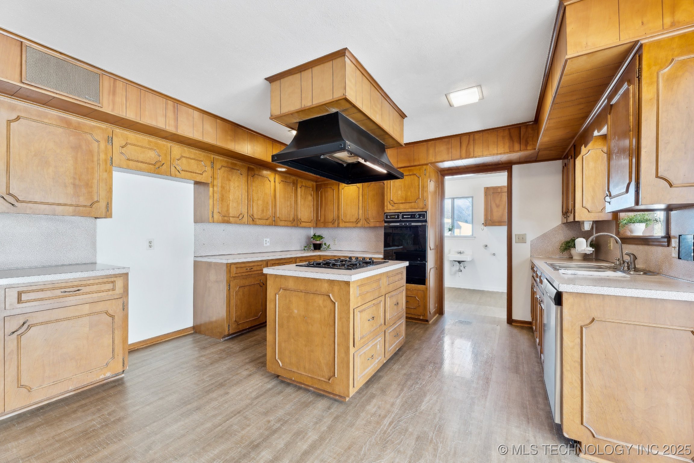 10541 Sahoma Lake Road Property Photo 11