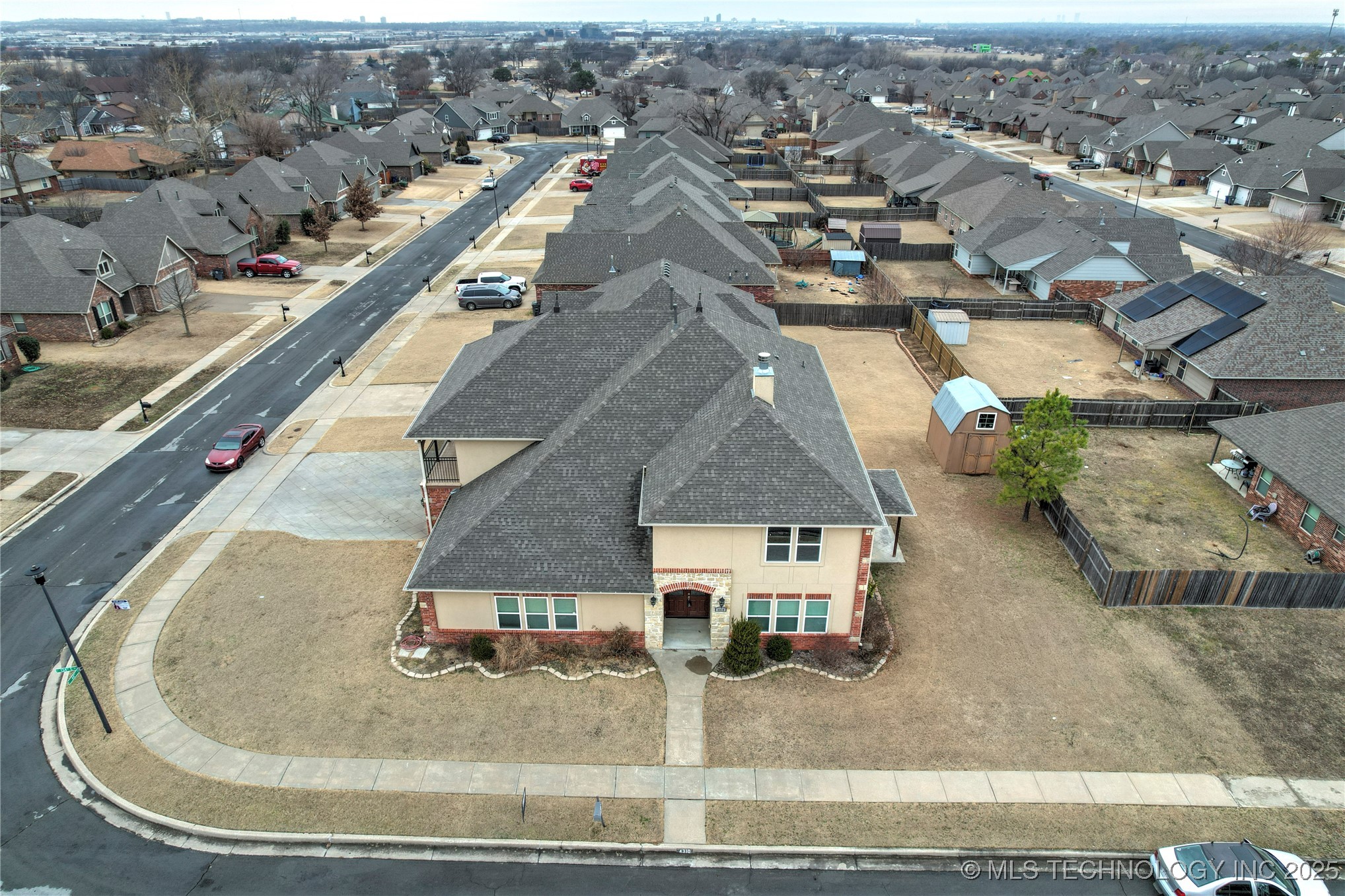4310 S 134th East Place Property Photo 40