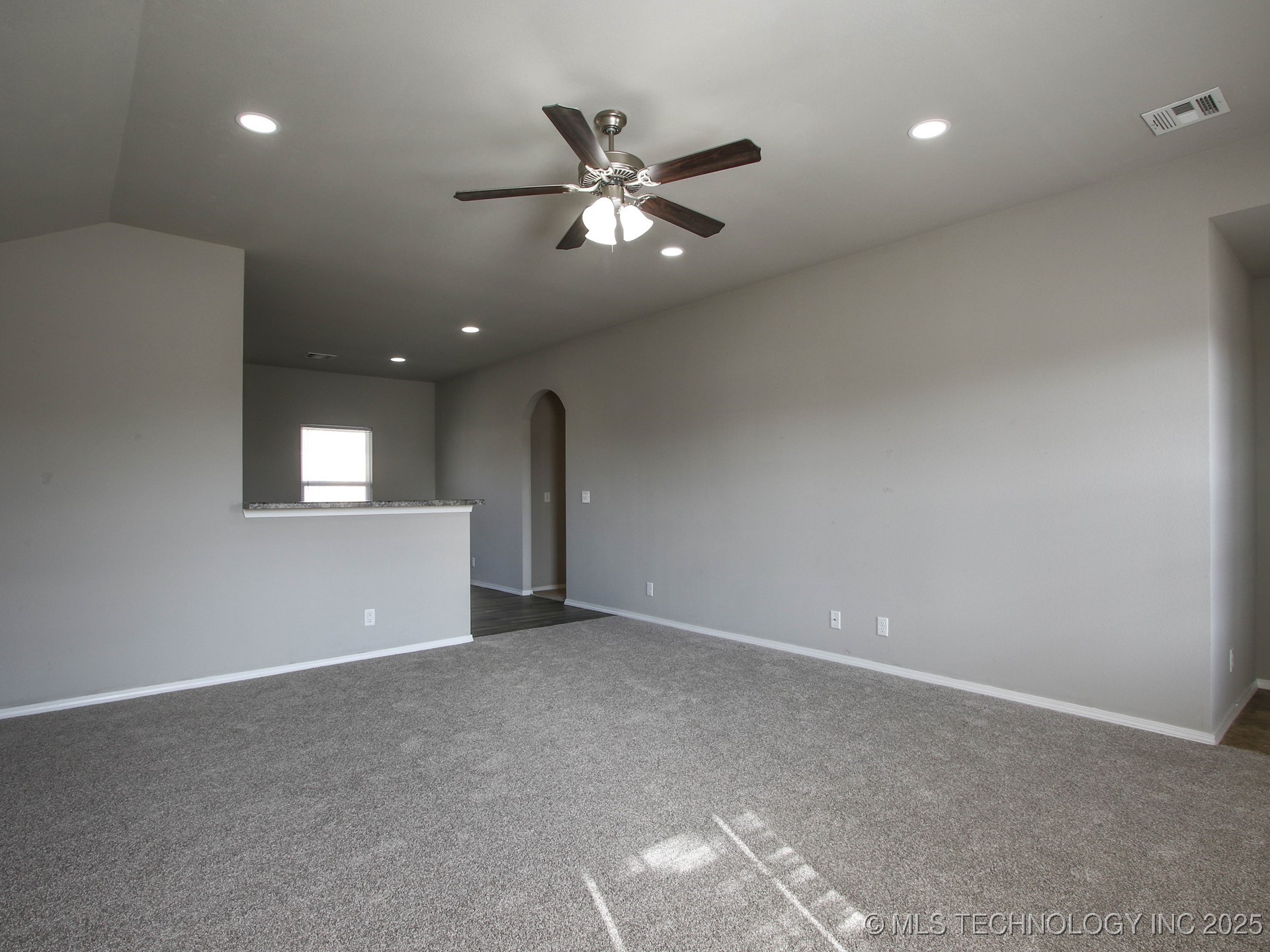 25427 E 93rd Place Property Photo 4