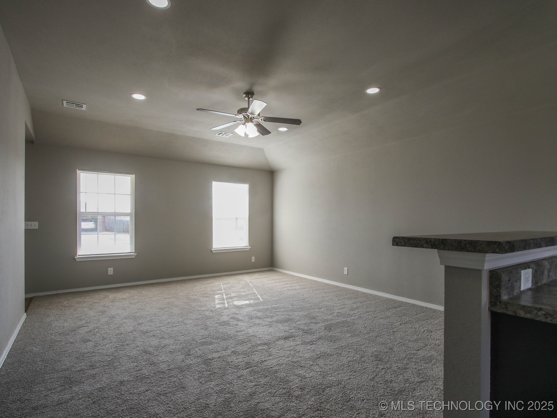 25427 E 93rd Place Property Photo 6
