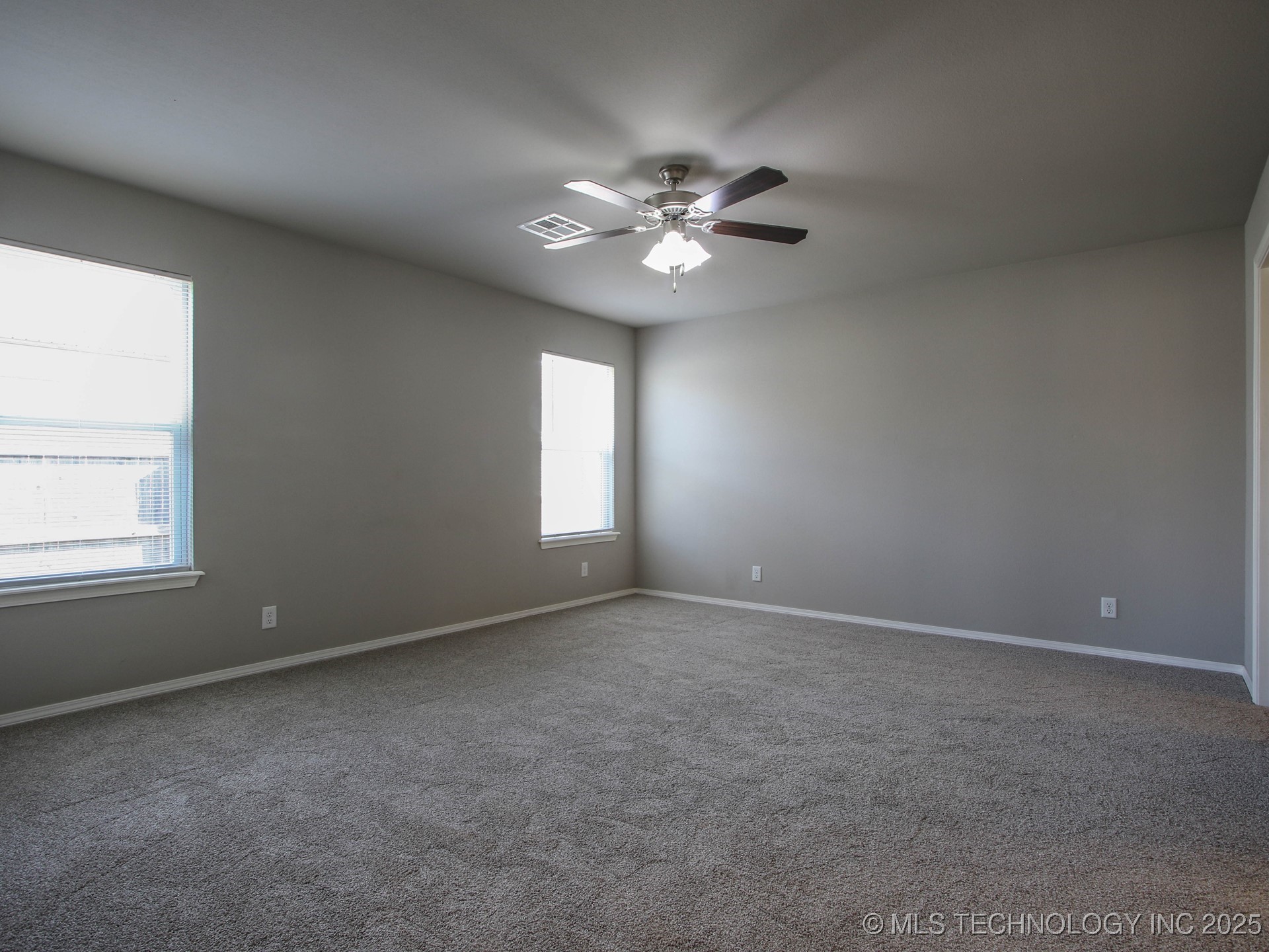 25427 E 93rd Place Property Photo 14