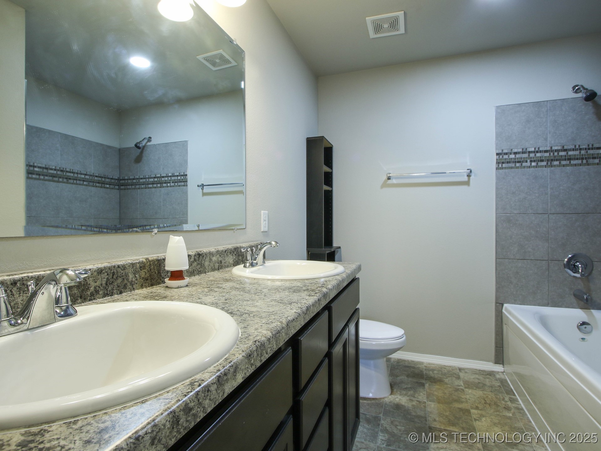 25427 E 93rd Place Property Photo 16