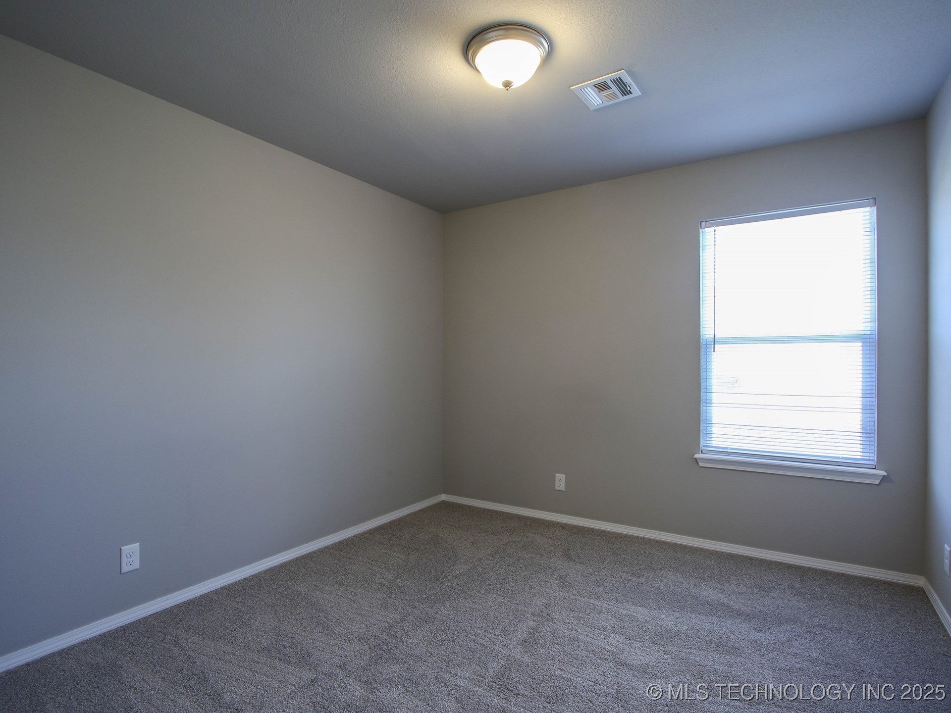 25427 E 93rd Place Property Photo 19