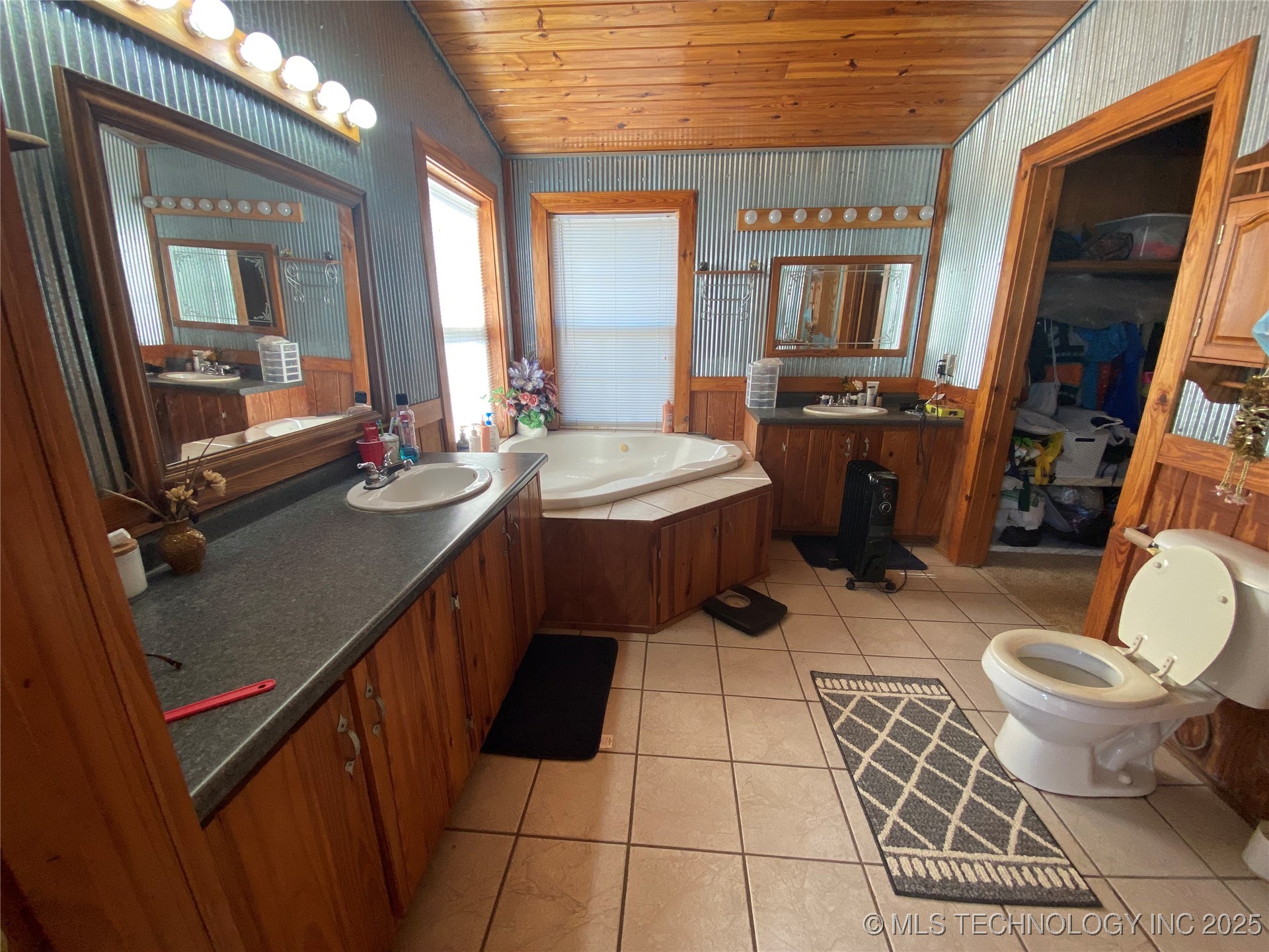 20218 E 430 Road Property Photo 26