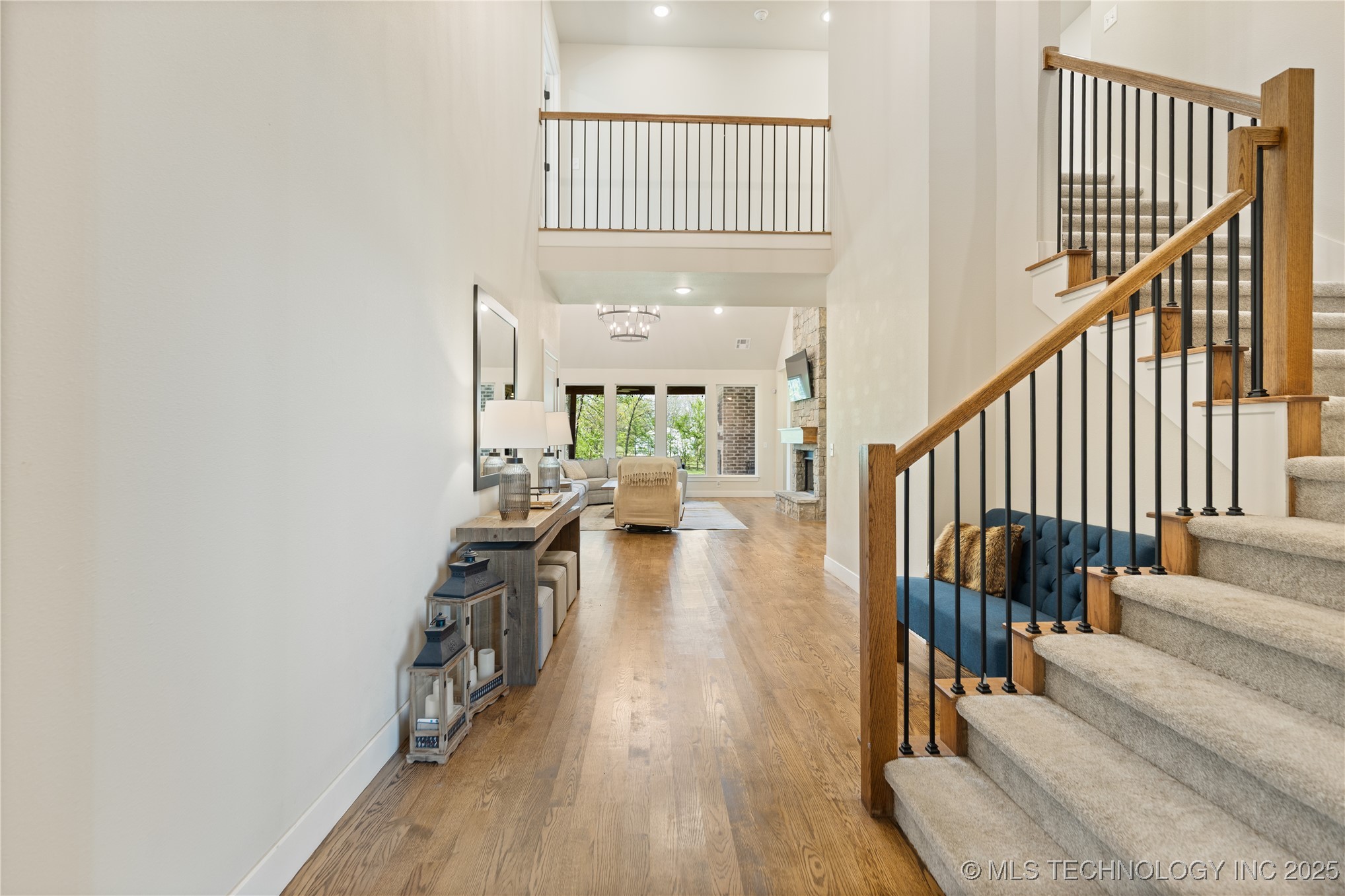 2718 Hickory Ridge Drive Property Photo 6