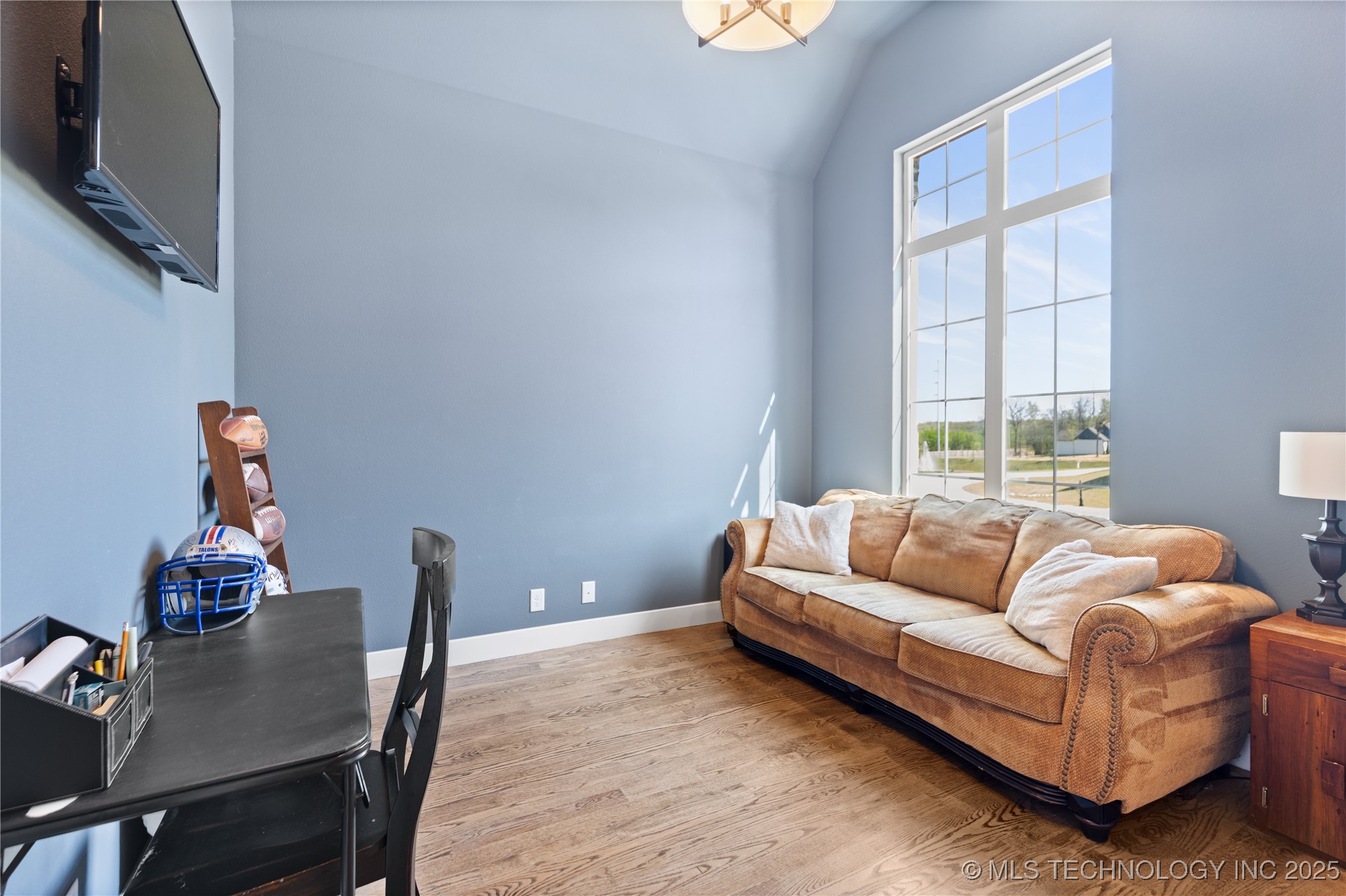 2718 Hickory Ridge Drive Property Photo 13