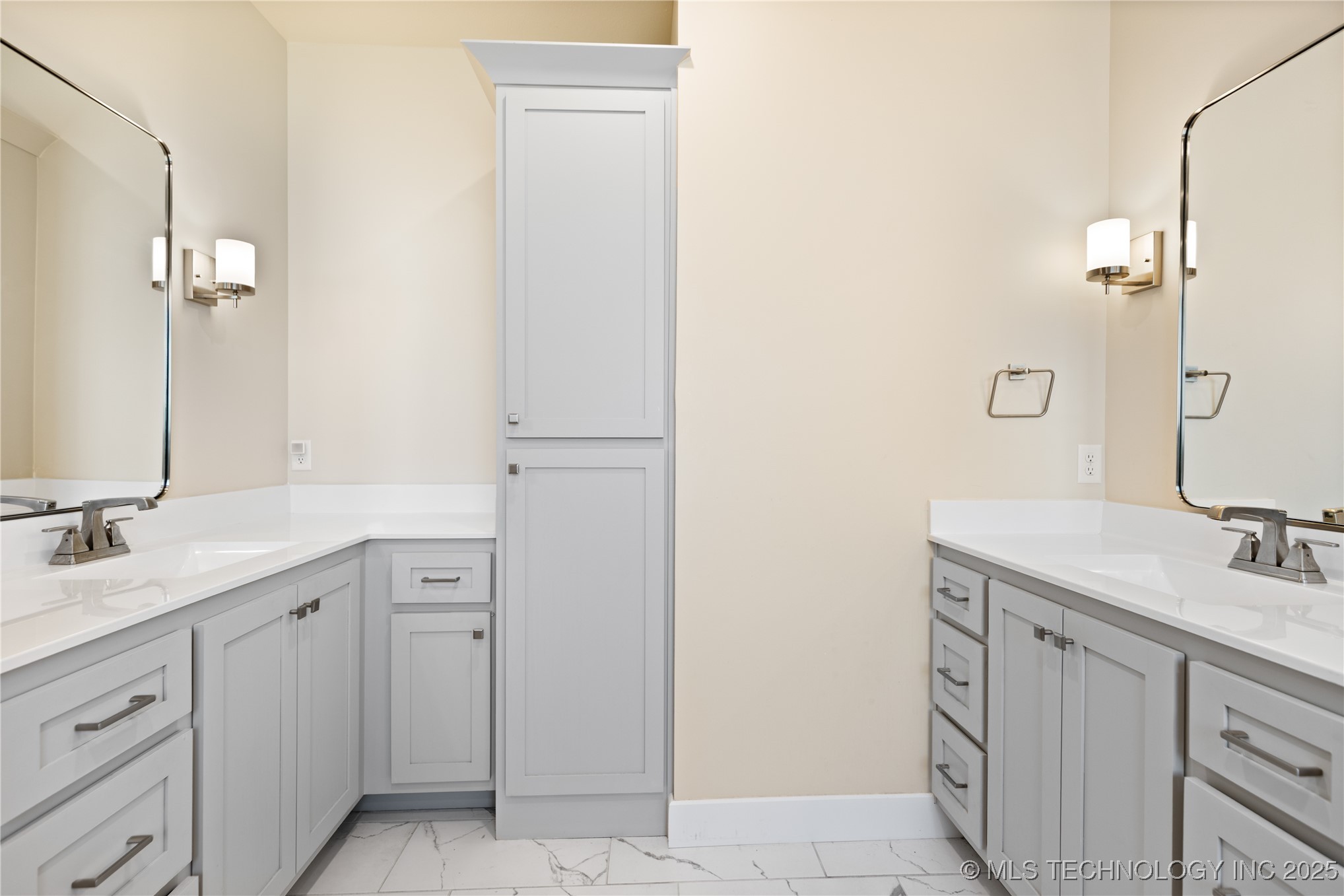 2718 Hickory Ridge Drive Property Photo 19