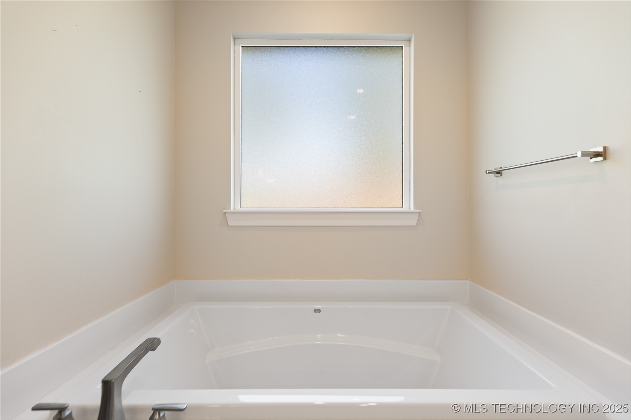 2718 Hickory Ridge Drive Property Photo 21