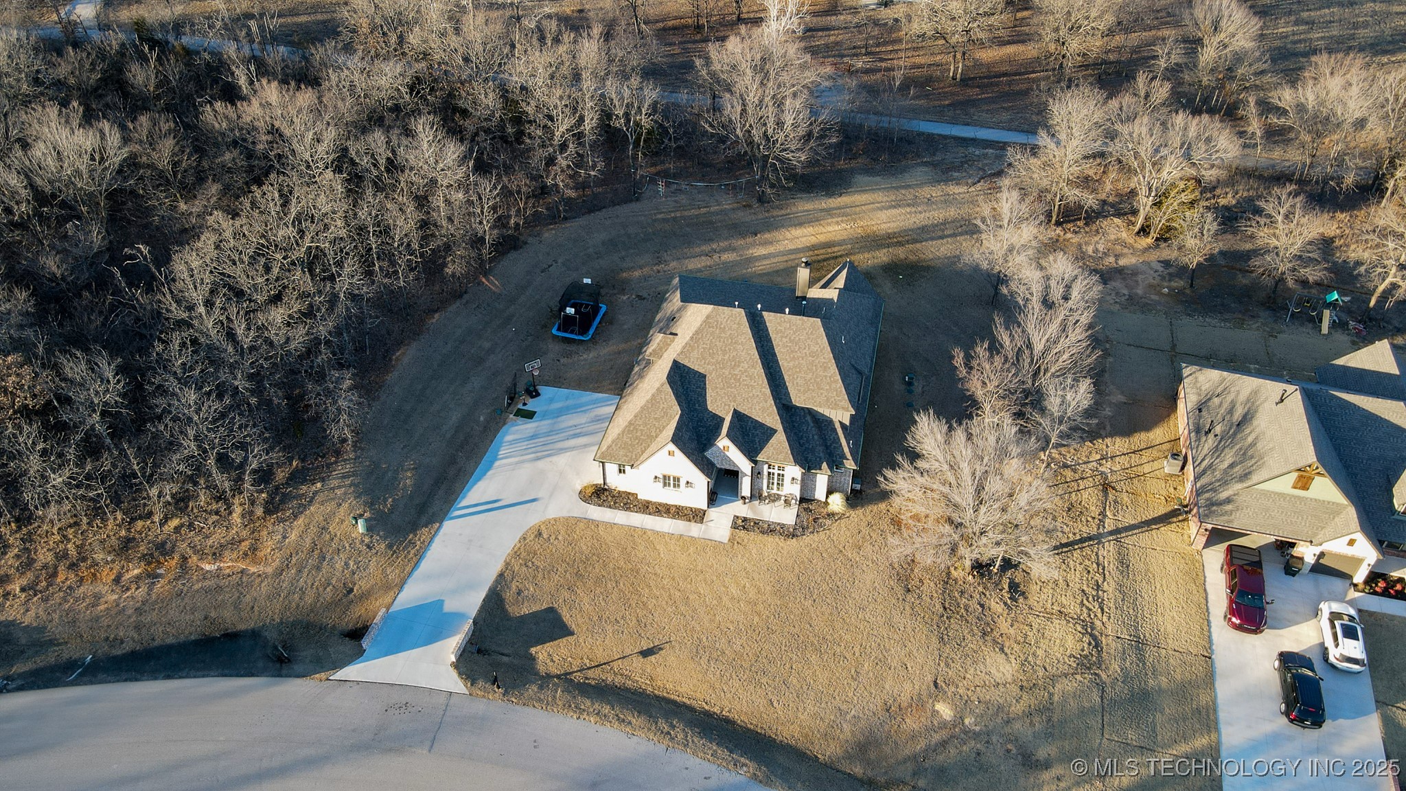2718 Hickory Ridge Drive Property Photo 28