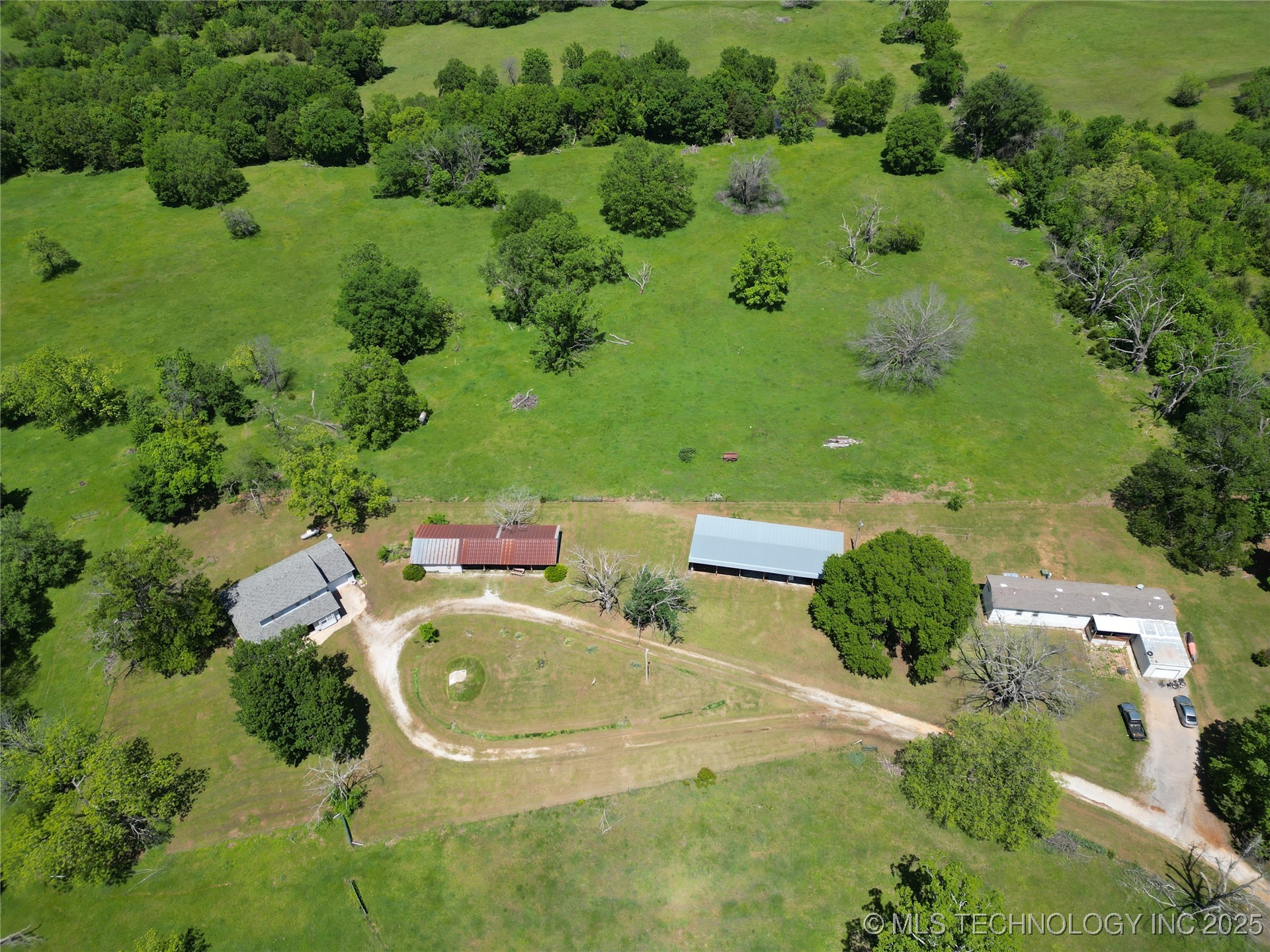 432756 E 320 Road Property Photo 15