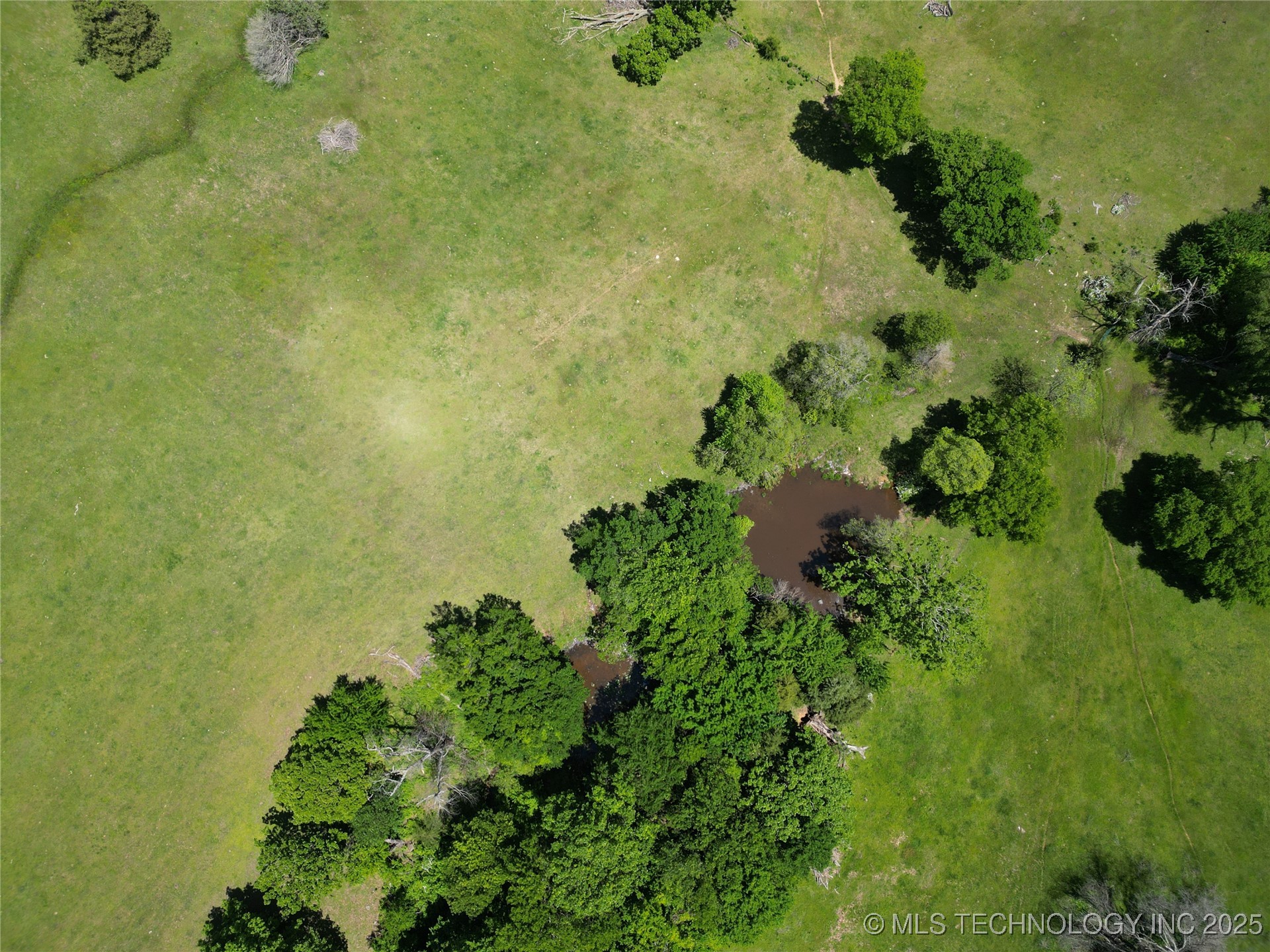 432756 E 320 Road Property Photo 17
