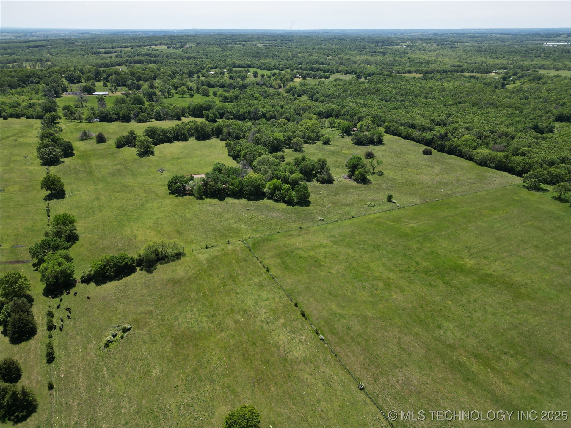 432756 E 320 Road Property Photo 21