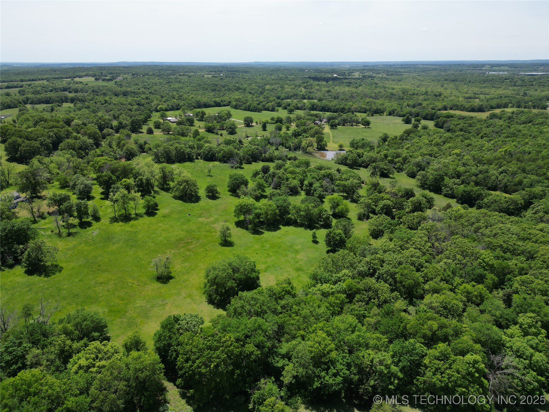 432756 E 320 Road Property Photo 26