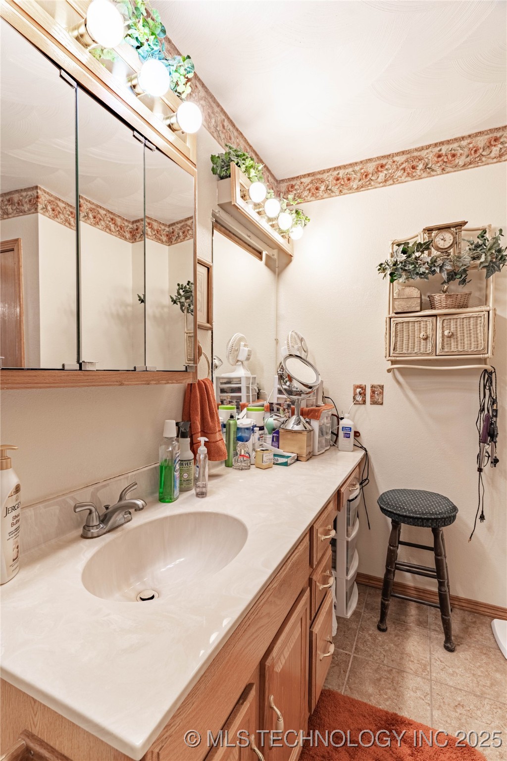 432756 E 320 Road Property Photo 38