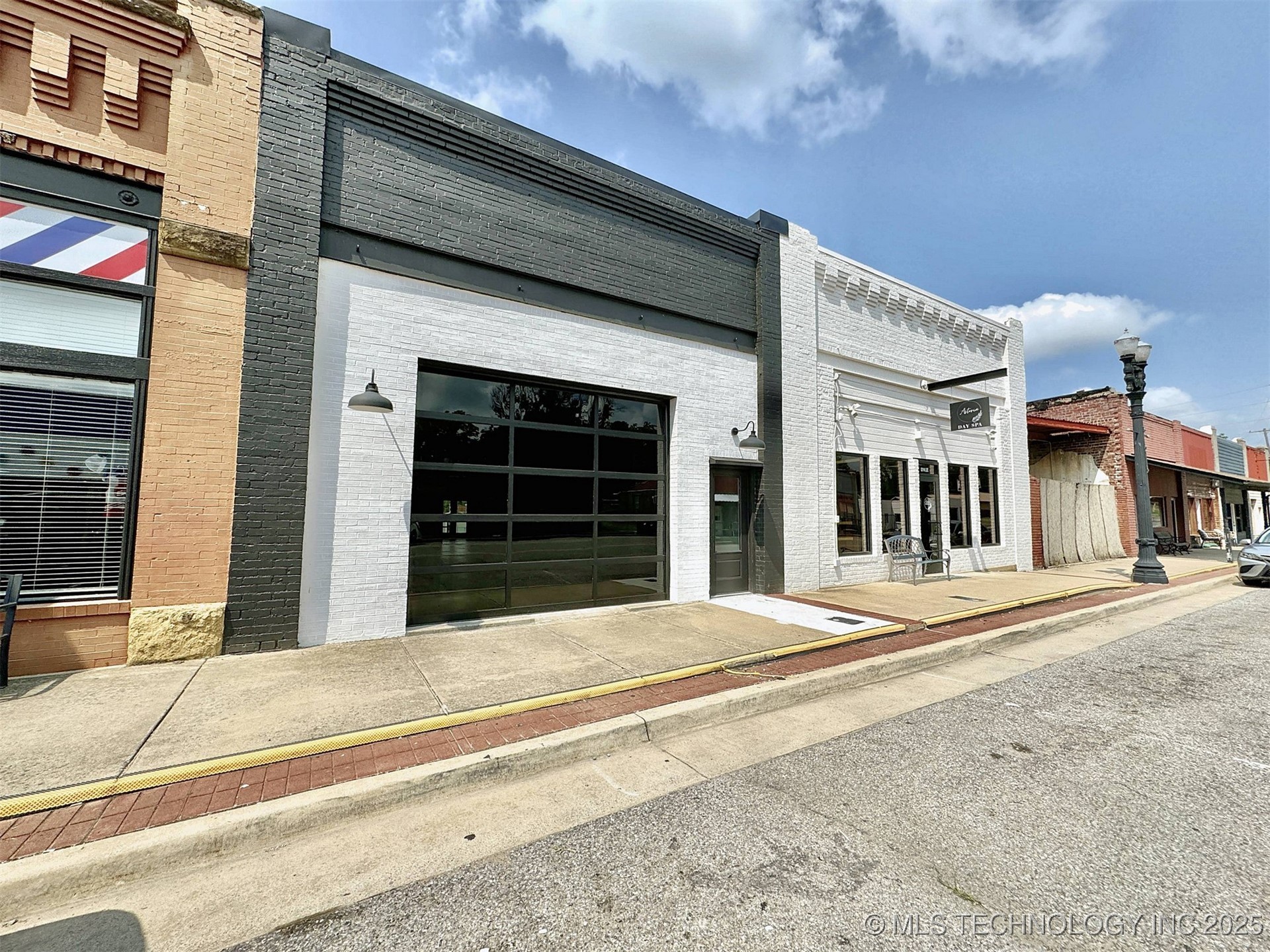 117 N Lee Street Property Photo 2