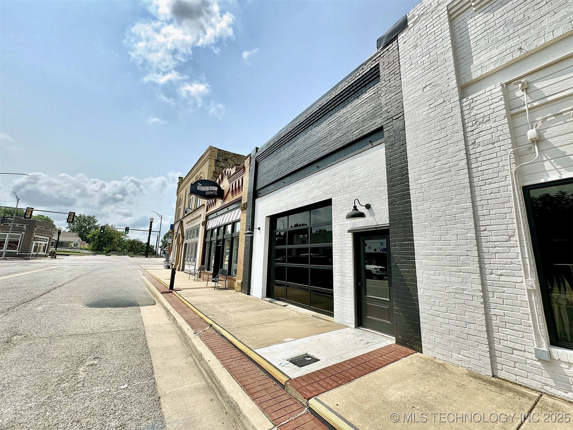 117 N Lee Street Property Photo 3