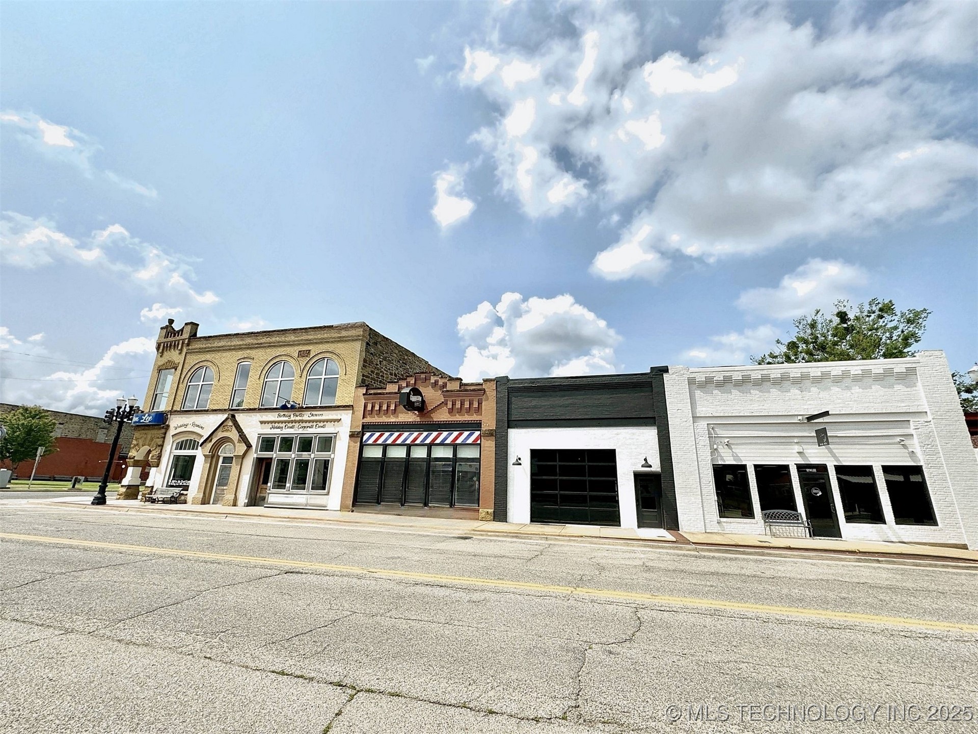 117 N Lee Street Property Photo 7