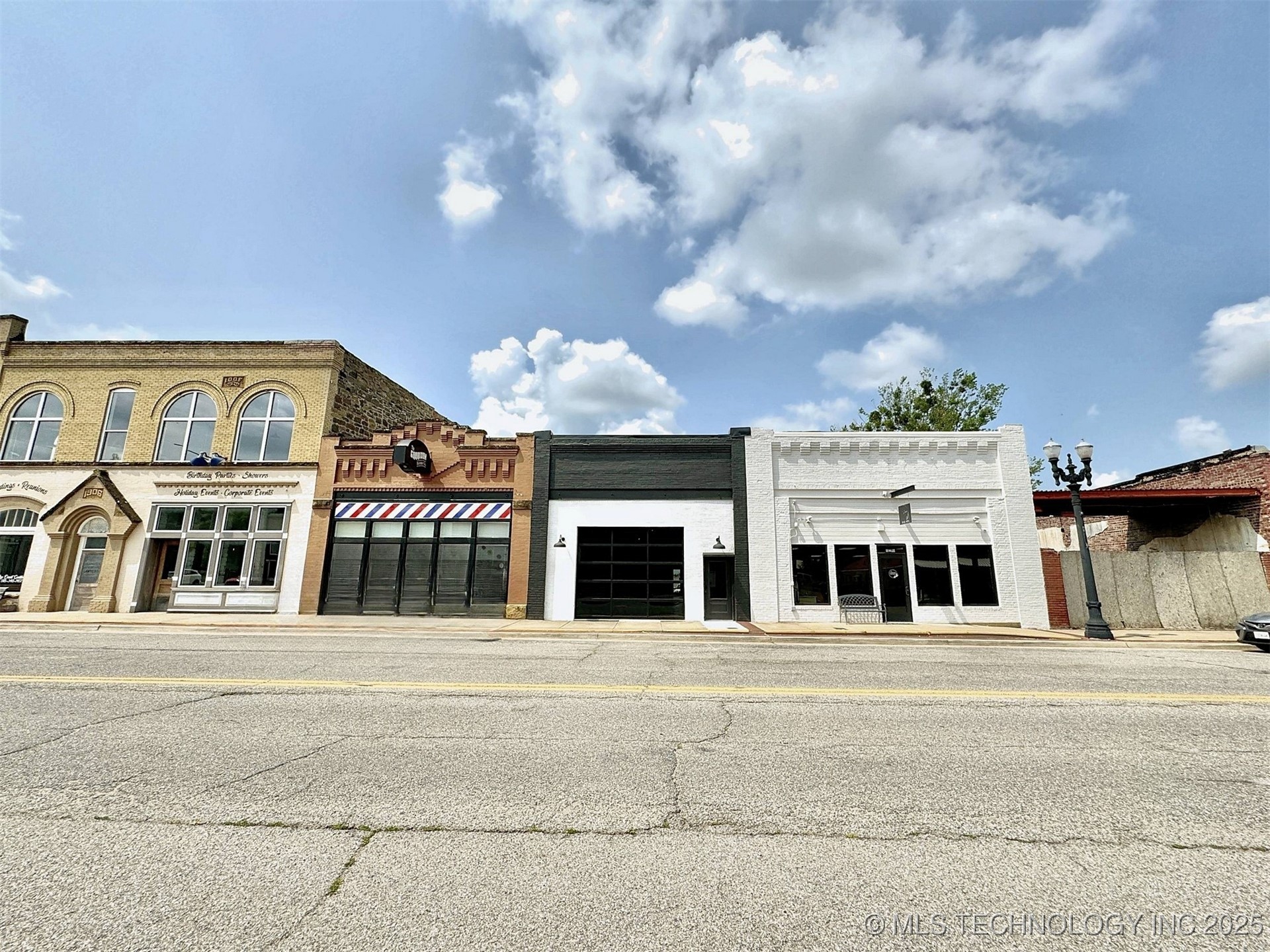 117 N Lee Street Property Photo 8