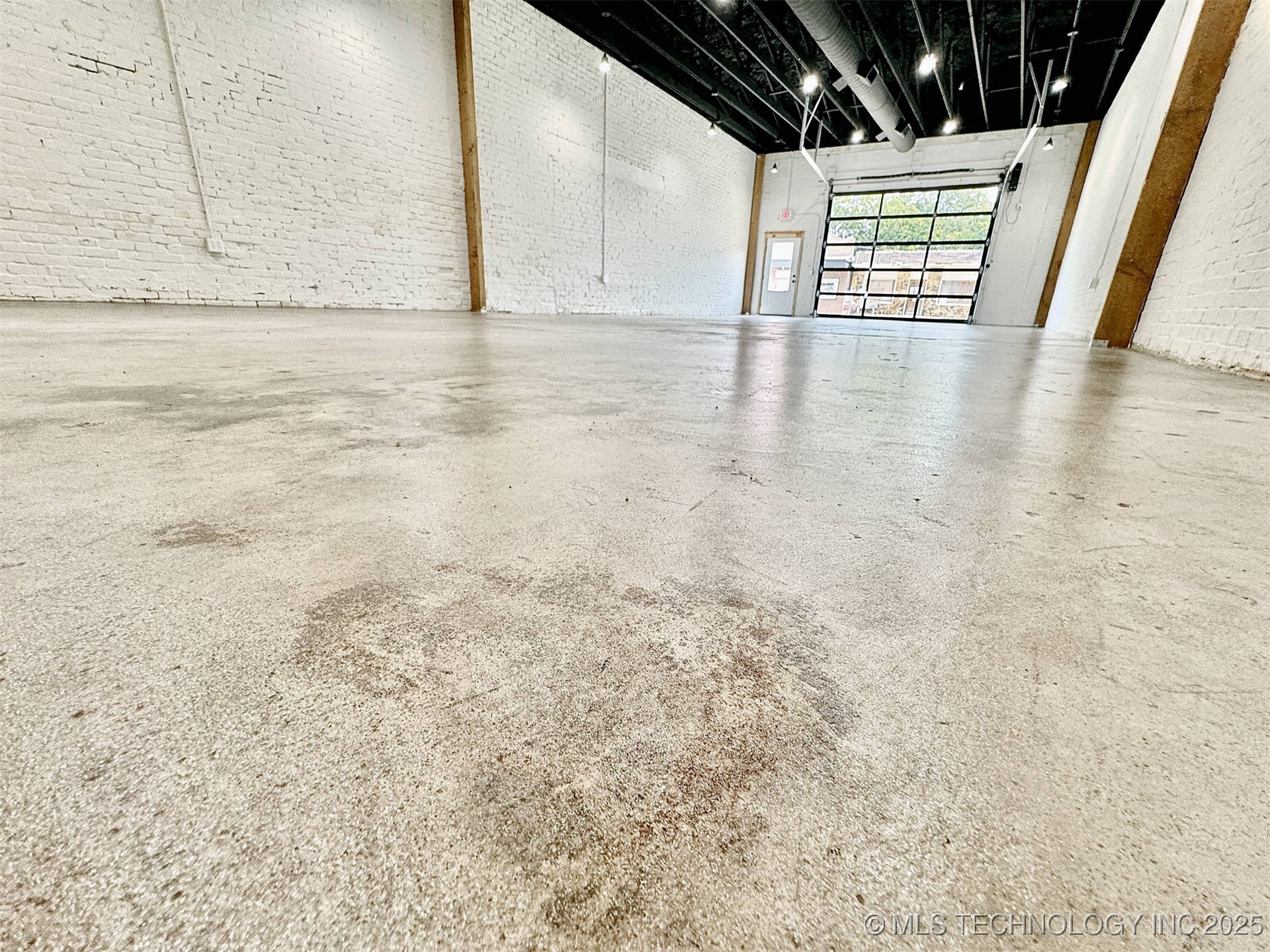 117 N Lee Street Property Photo 16