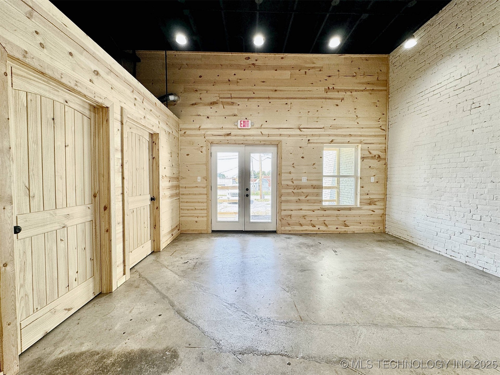 117 N Lee Street Property Photo 25