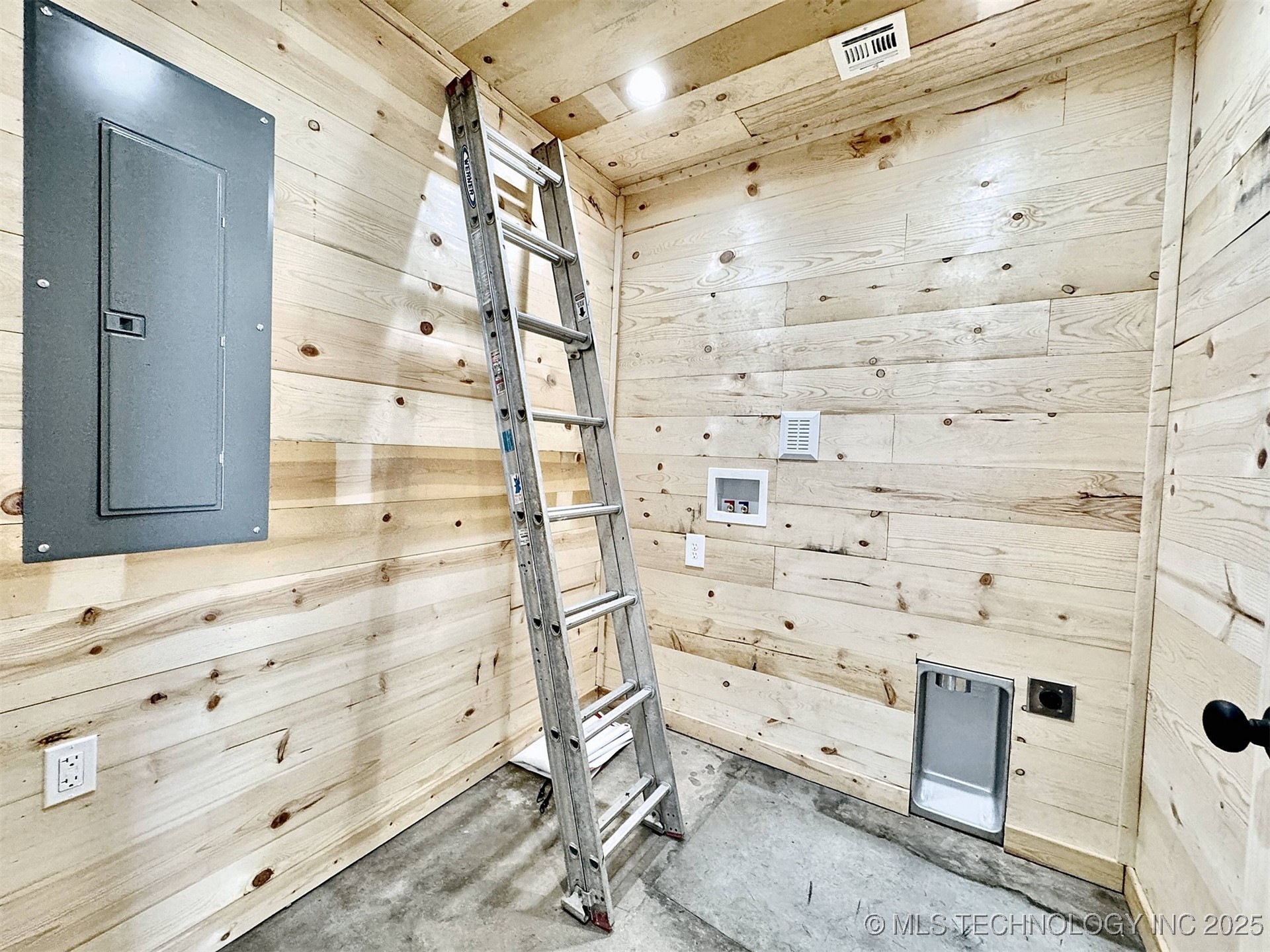 117 N Lee Street Property Photo 28