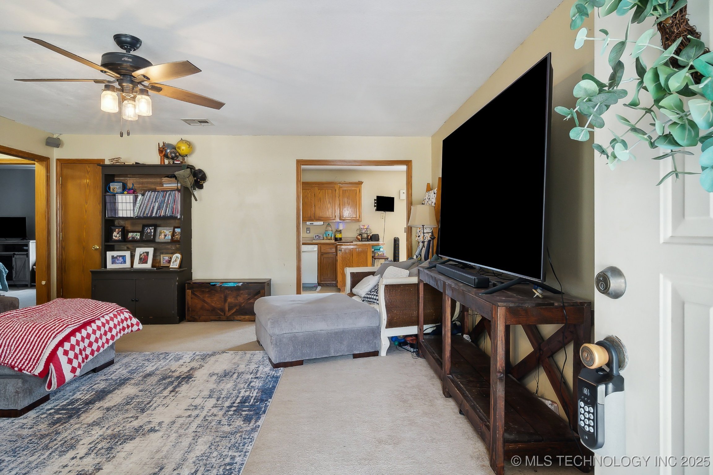 115 Chukker Property Photo 3