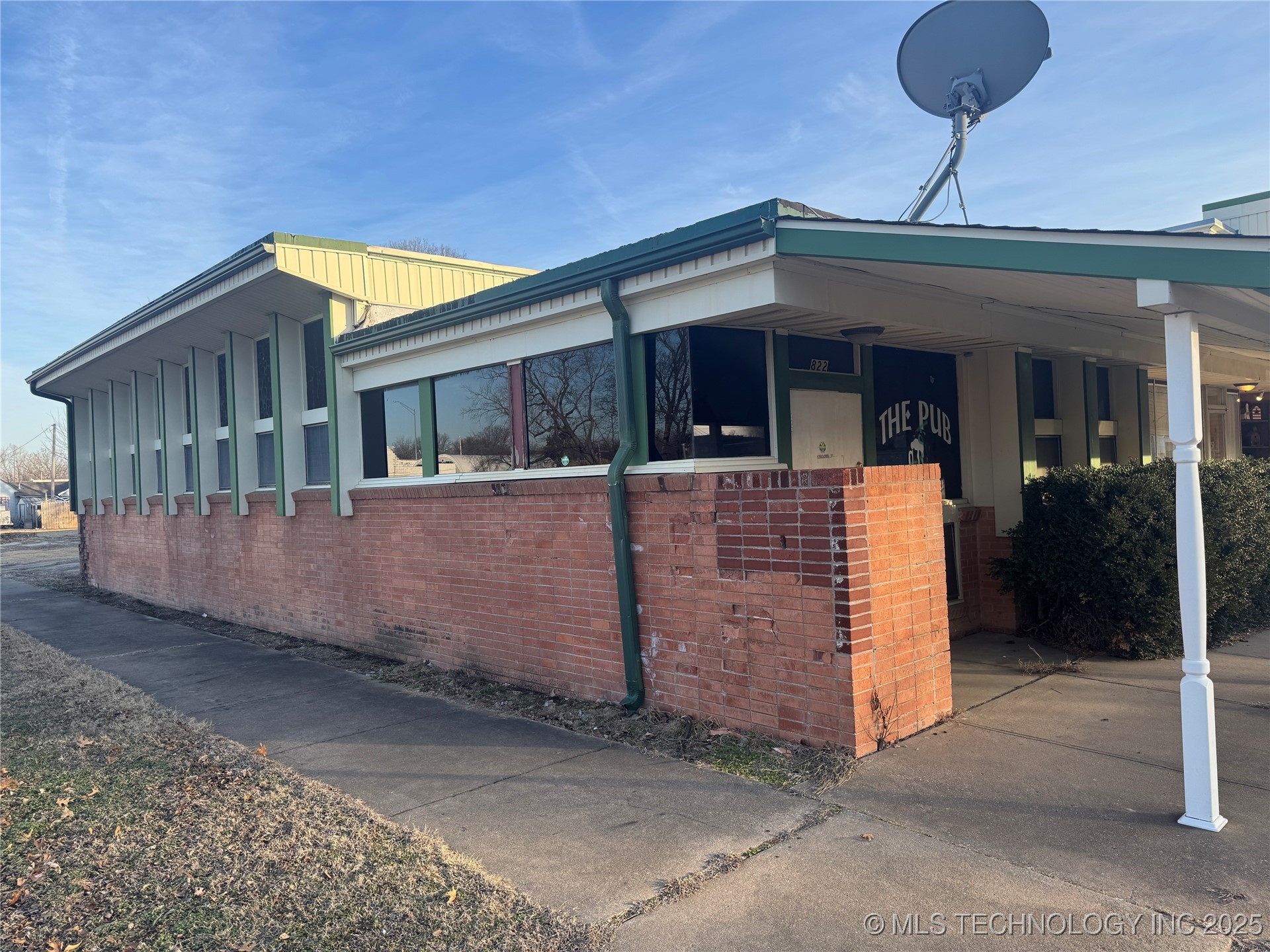 822 N Shawnee Avenue Property Photo 2