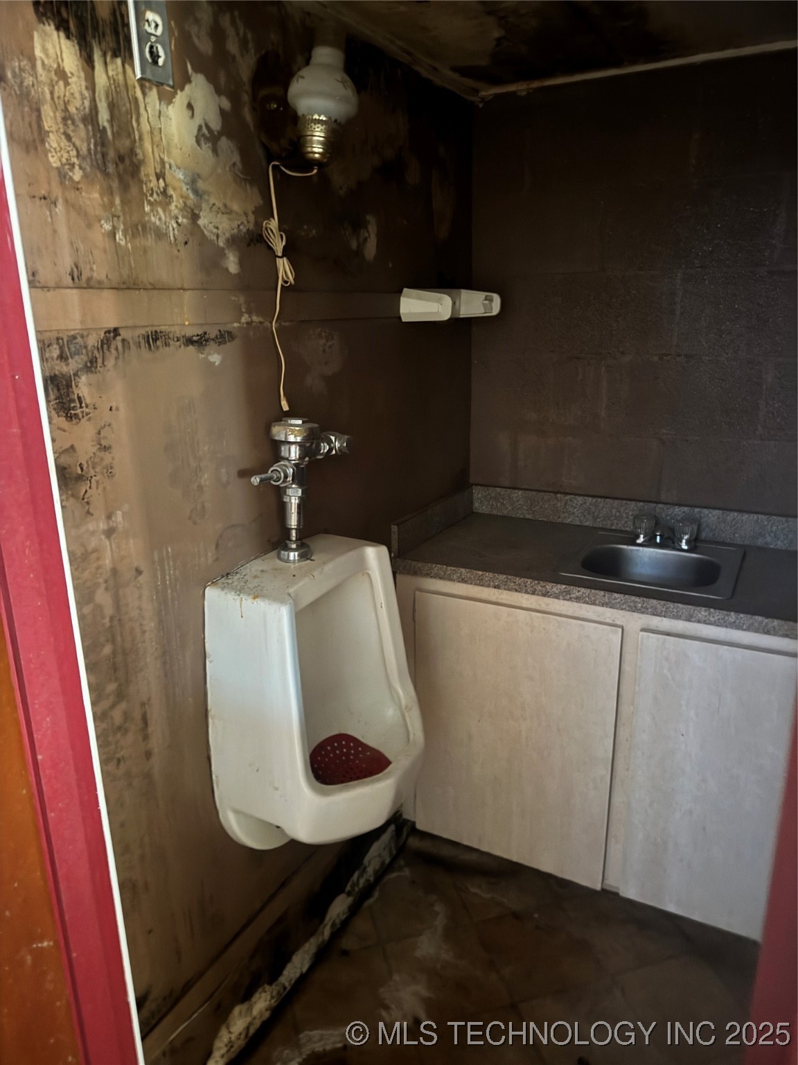 822 N Shawnee Avenue Property Photo 5
