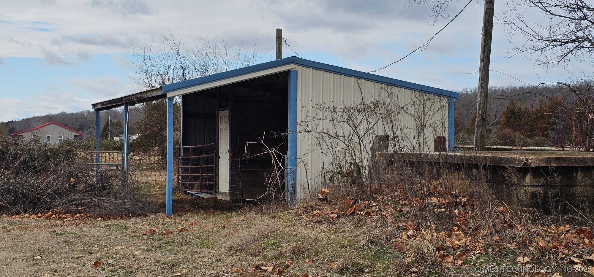 470025 Highway 101 E Property Photo 7