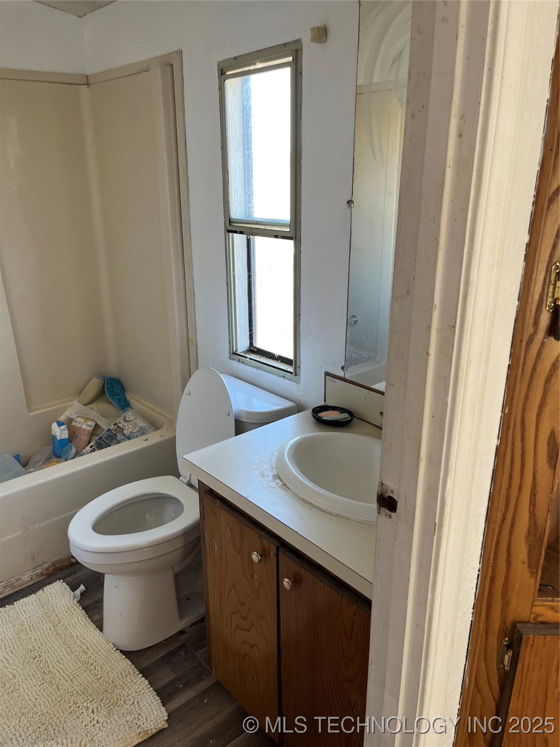 21501 Fox Drive Property Photo 6