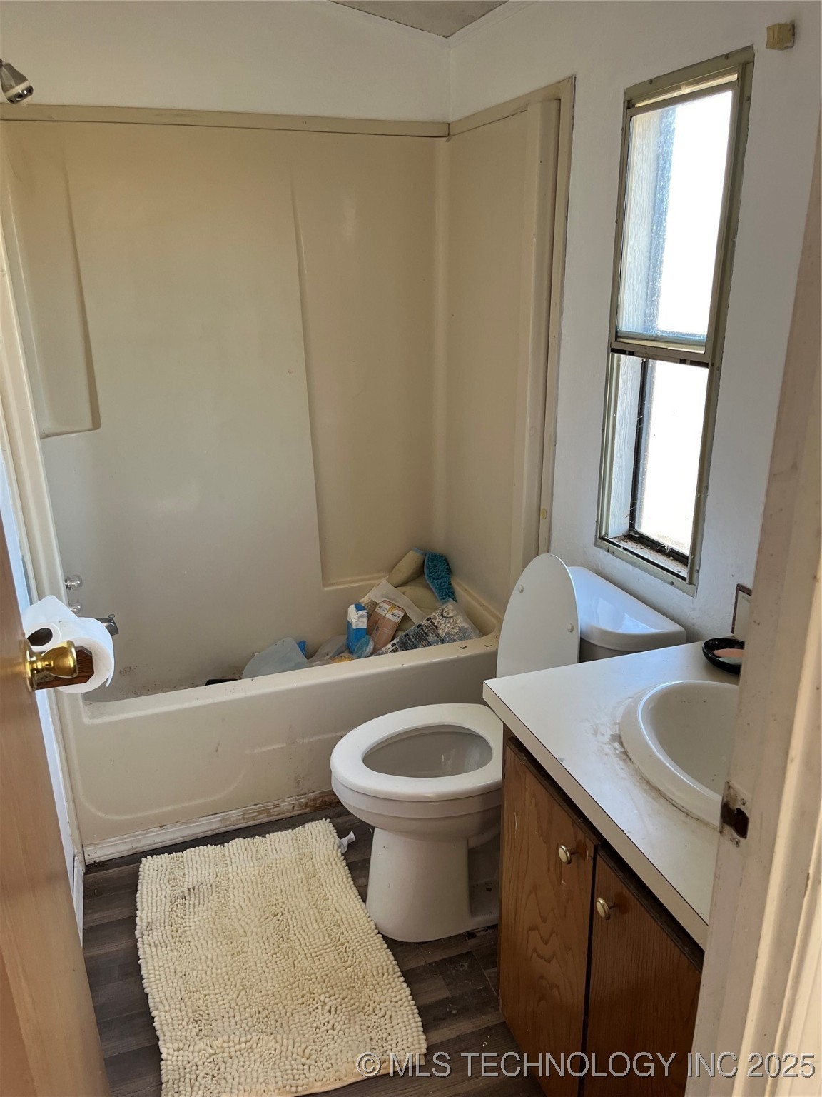 21501 Fox Drive Property Photo 7