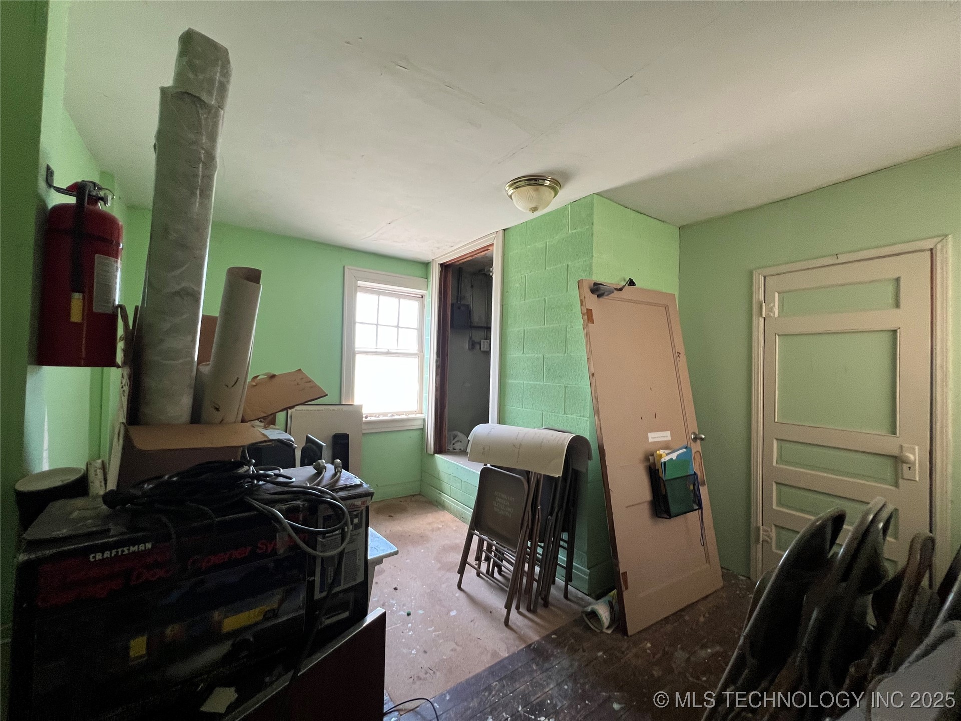 107 N Jordan Street Property Photo 12