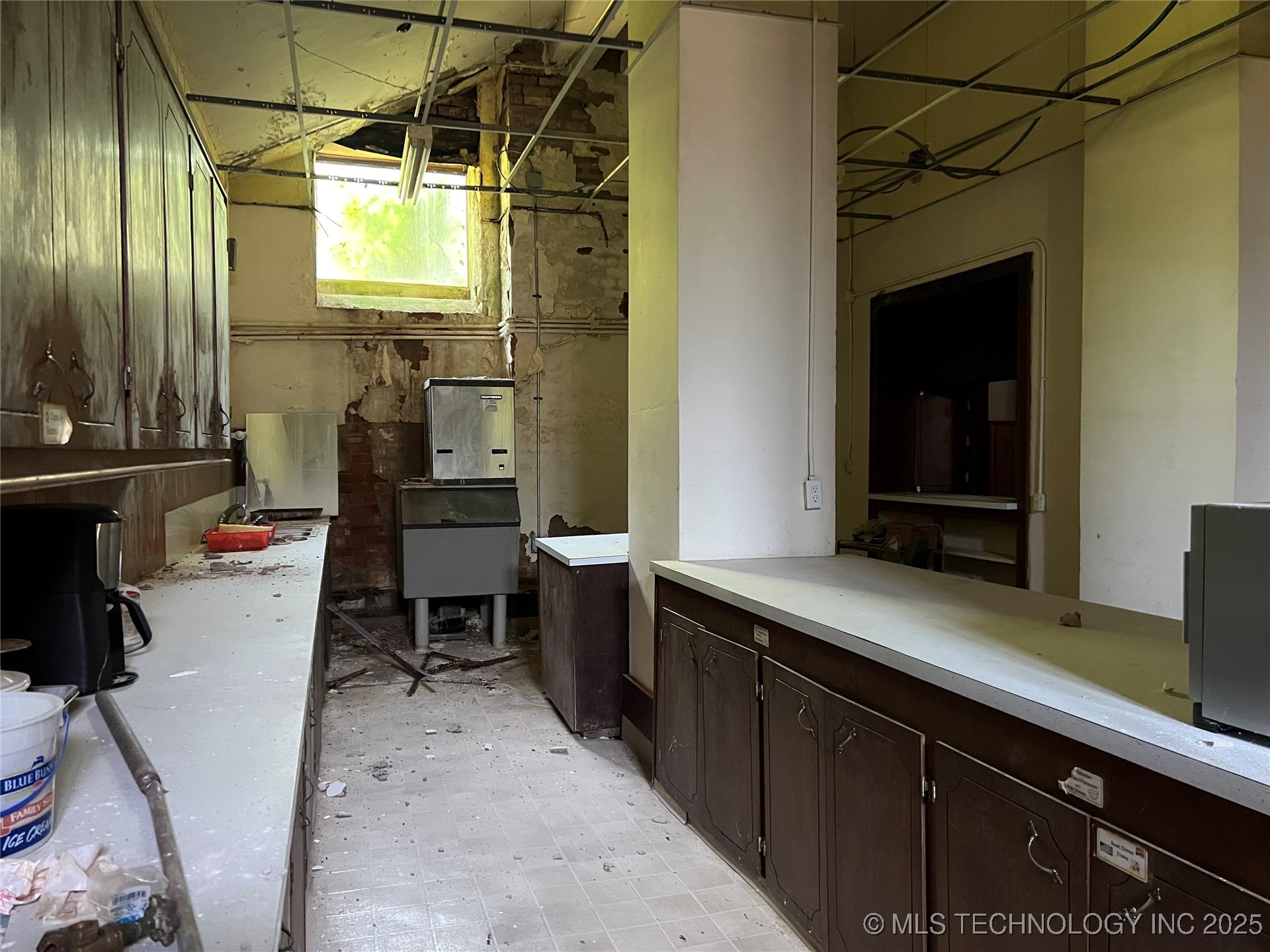 107 N Jordan Street Property Photo 36