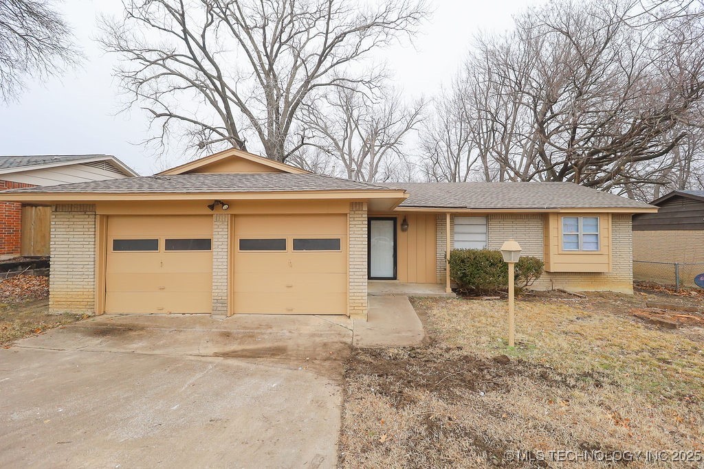 8425 E 58th Street Property Photo