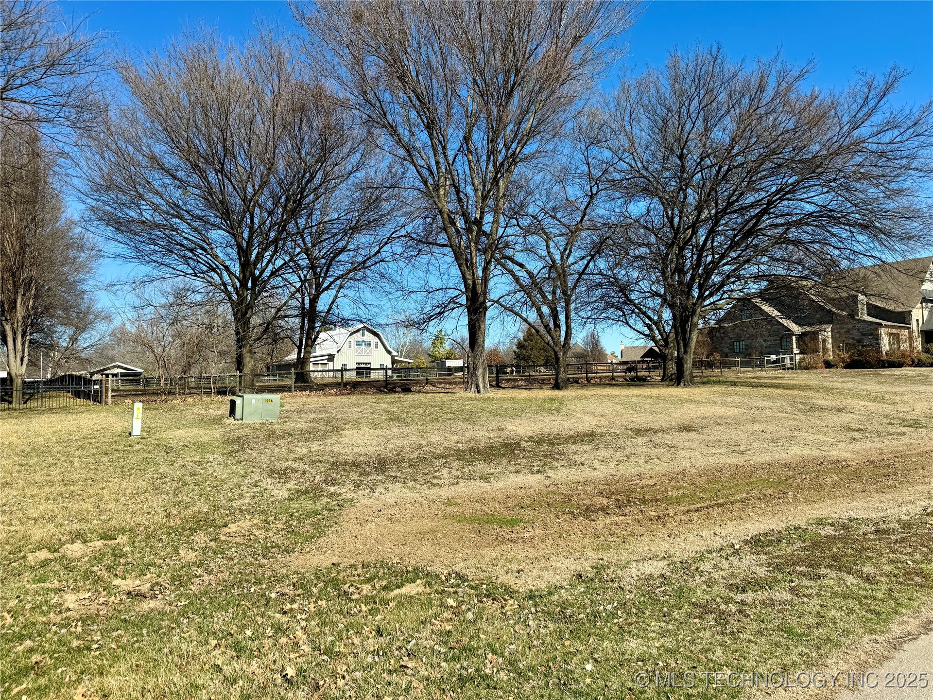 E 132nd Place S Property Photo 1