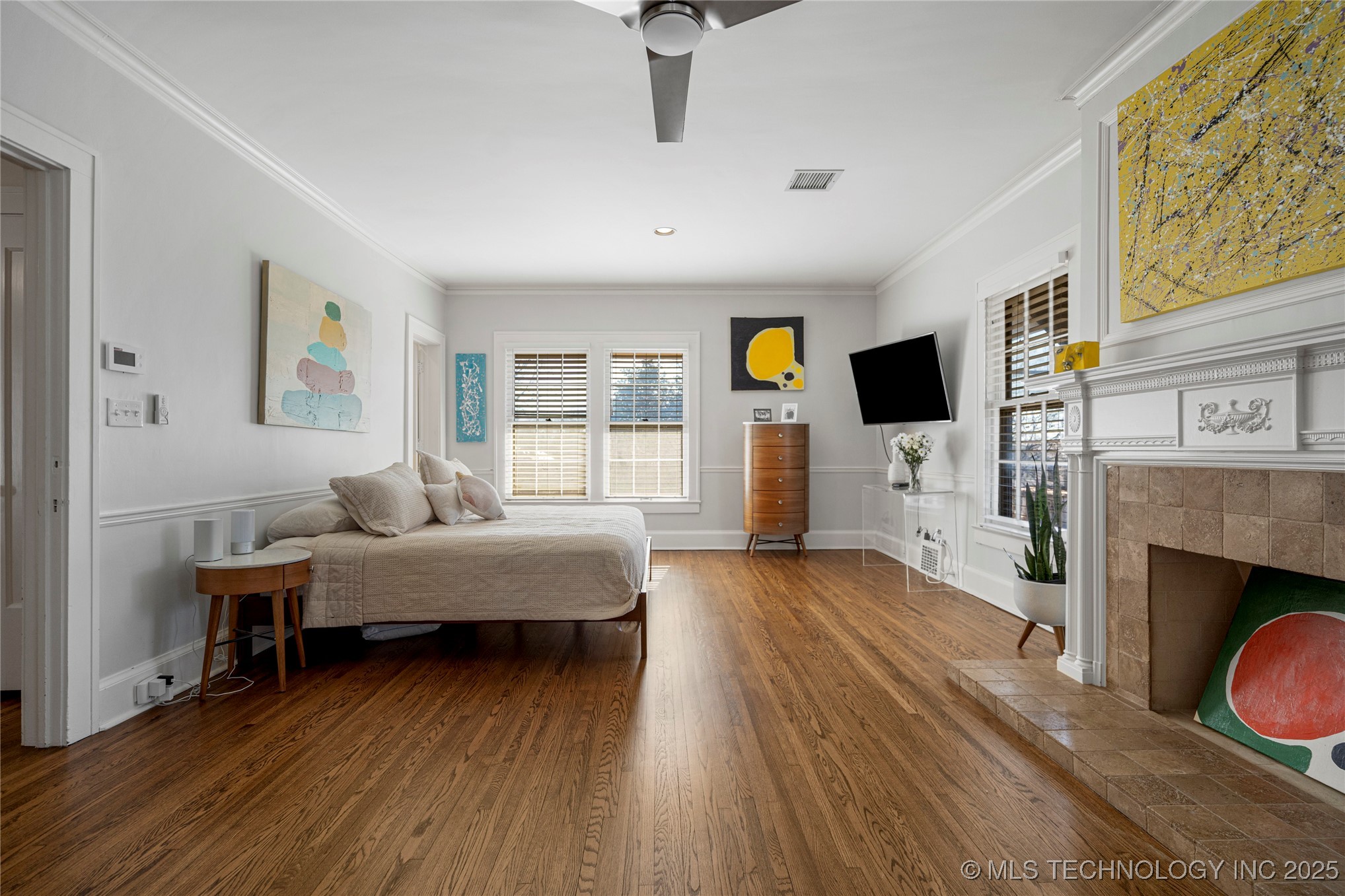 301 E 20th Street Property Photo 52