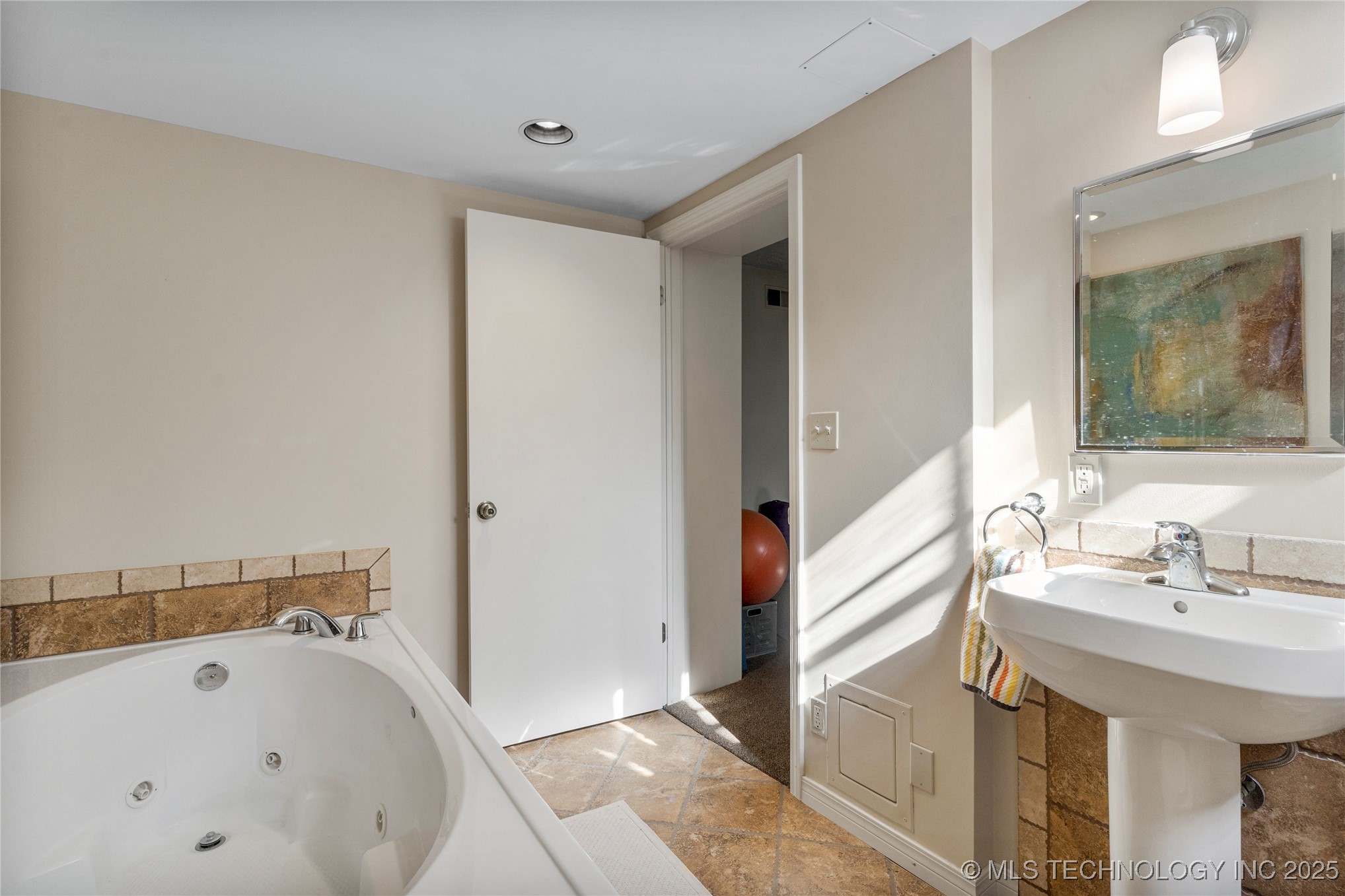301 E 20th Street Property Photo 76