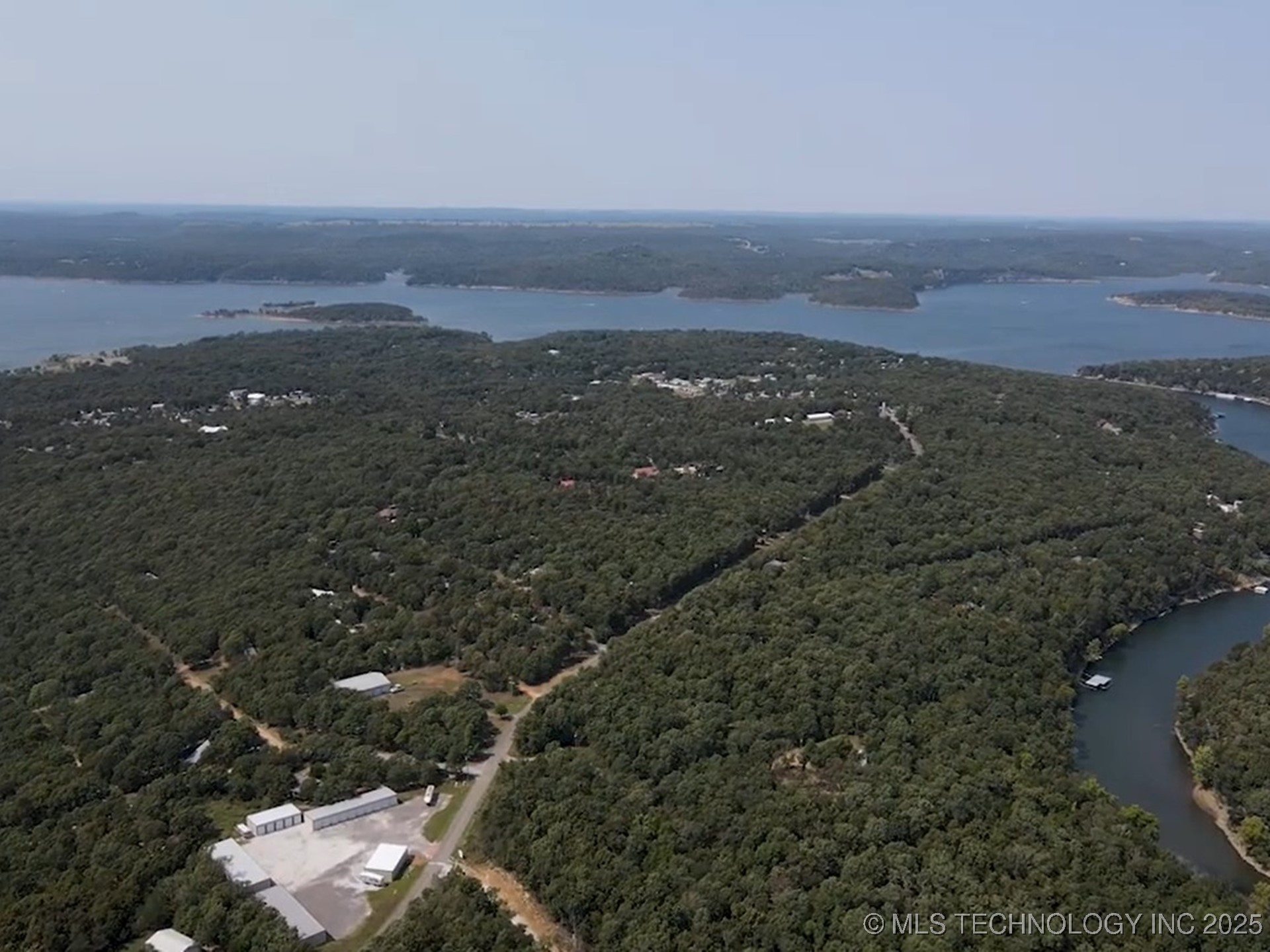 20470 S Chicken Creek Road Property Photo 2