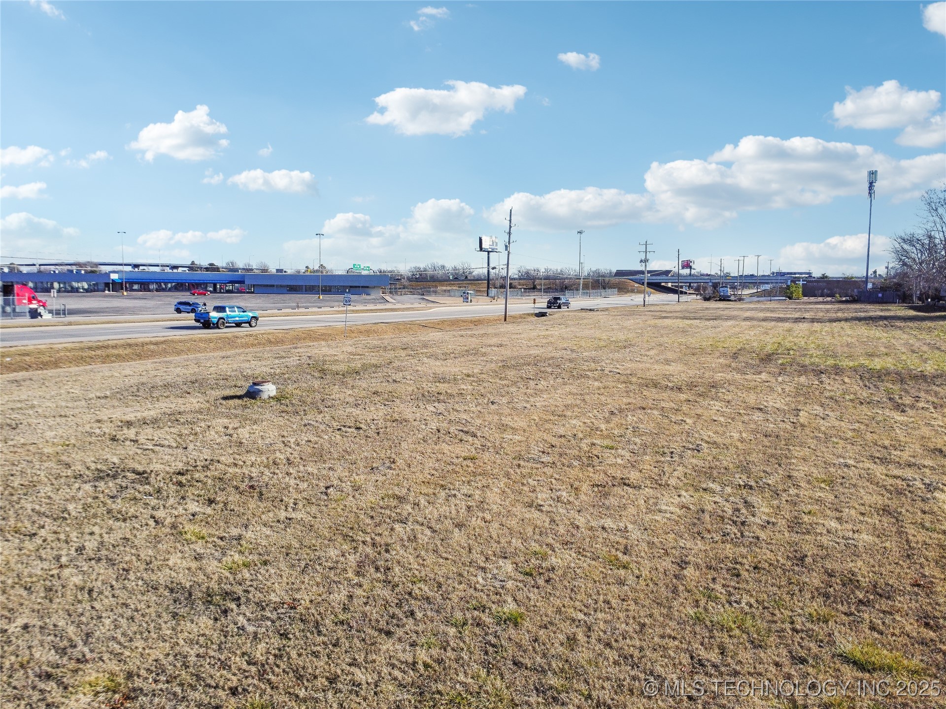 10102 E Admiral Place Property Photo 11