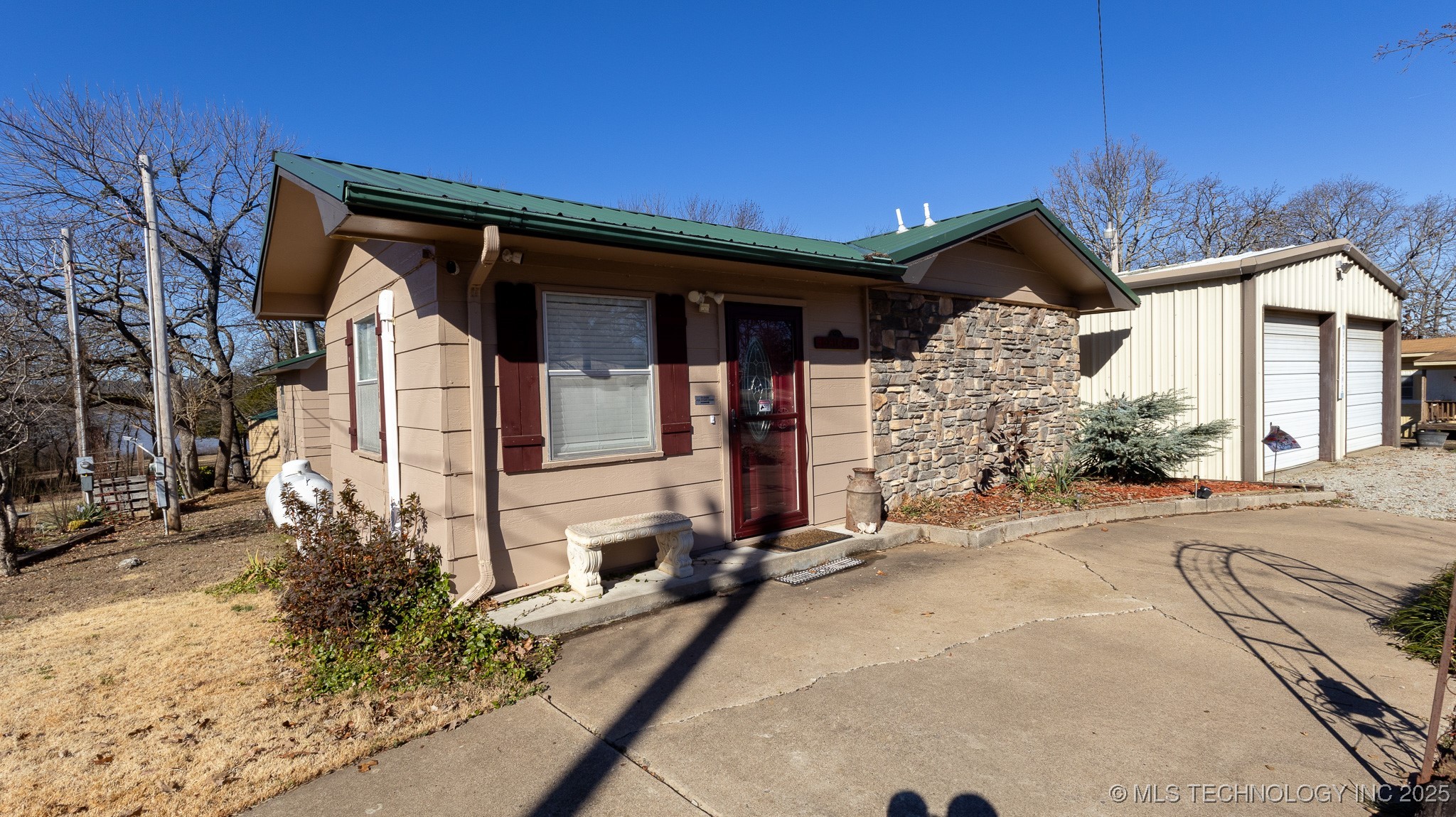 374 Cedar Tree Drive Property Photo 10