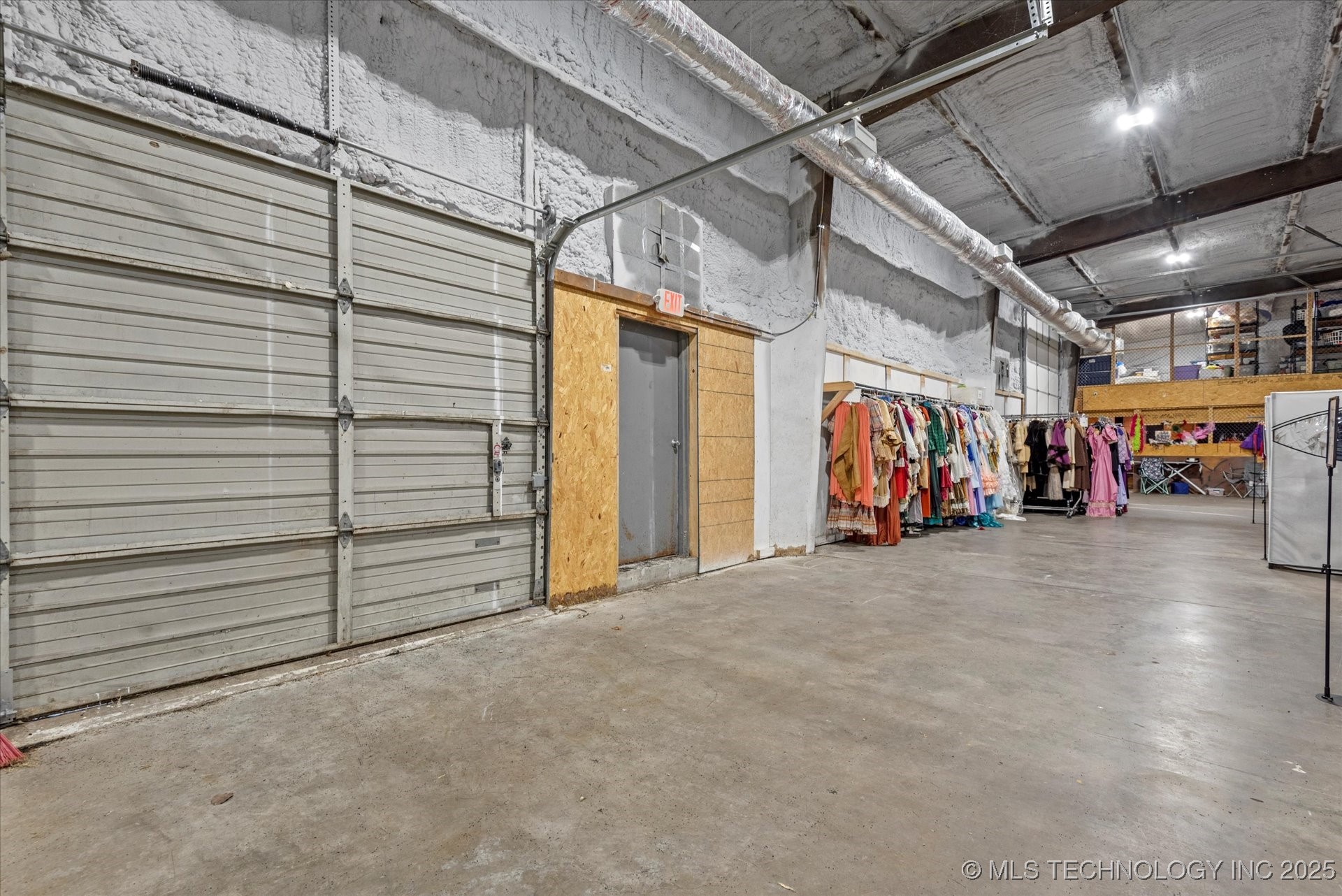 301 S Morton Avenue Property Photo 13