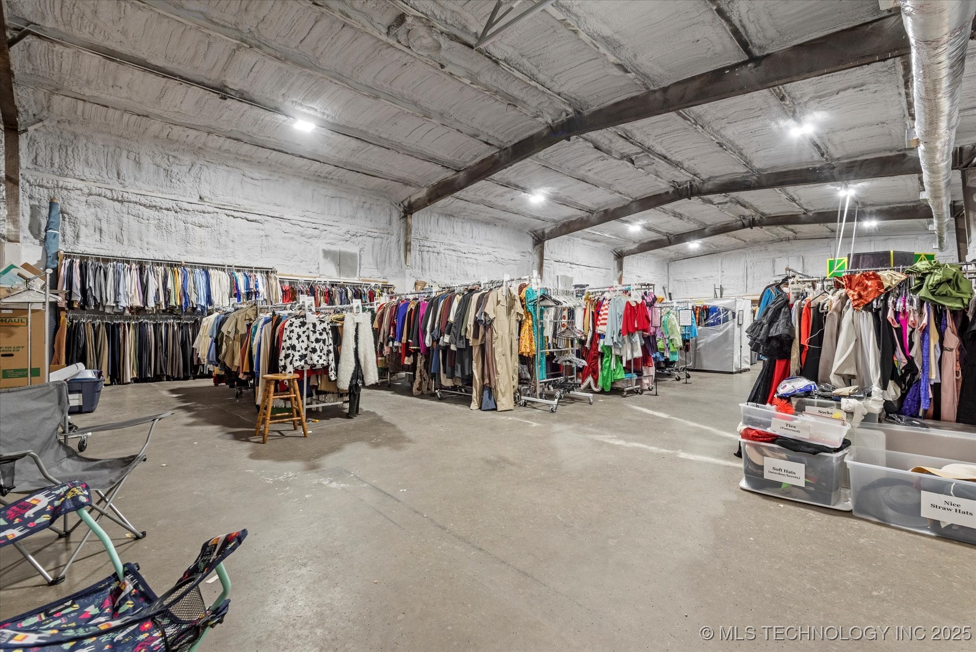 301 S Morton Avenue Property Photo 14