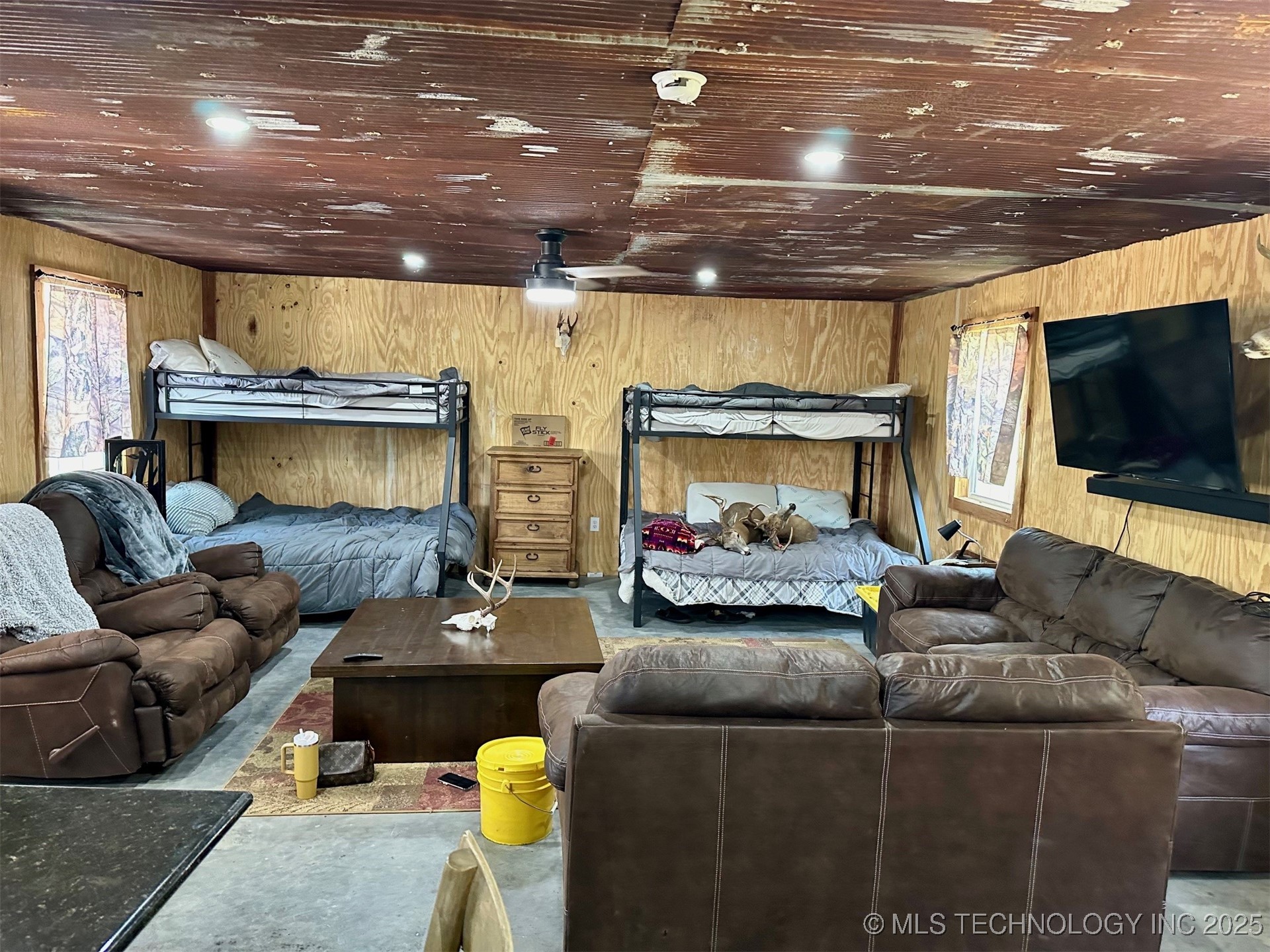 105148 S 4500 Property Photo 18