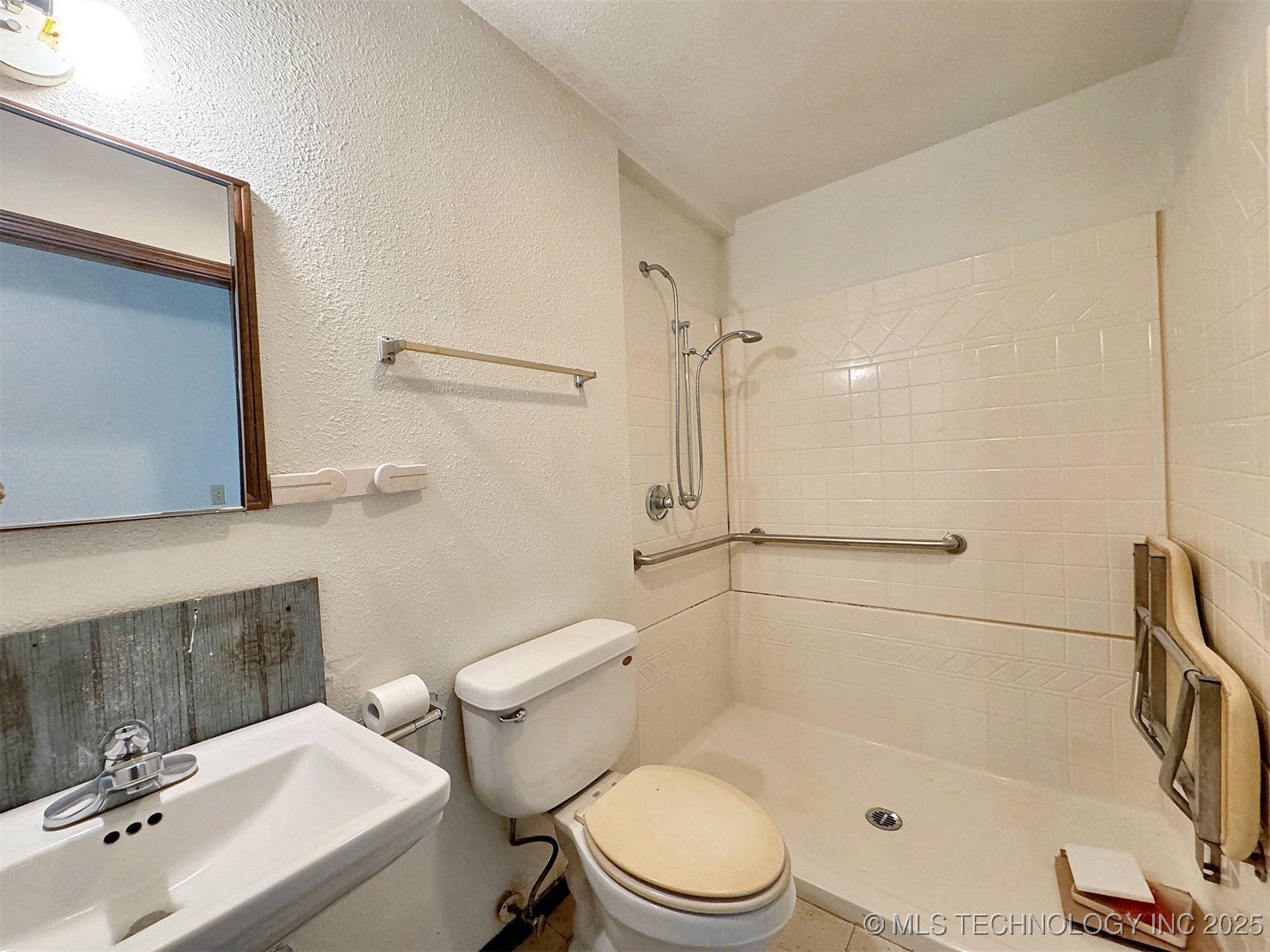 7421 N 43rd Street E Property Photo 25