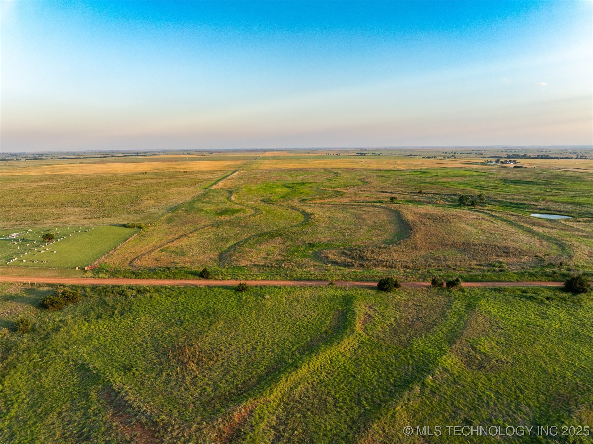 3 E 650 Road Property Photo 33